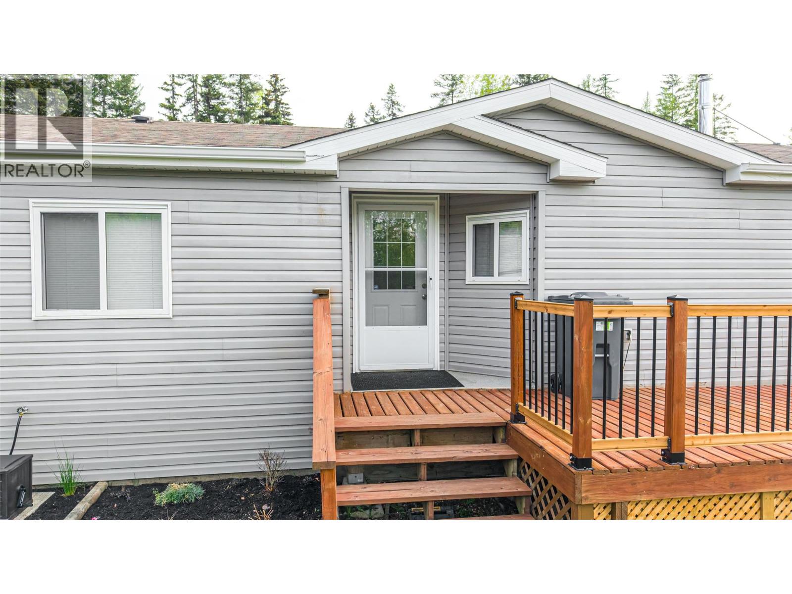 650 Bluenose Road, Vernon, British Columbia  V1B 3E7 - Photo 3 - 10378524