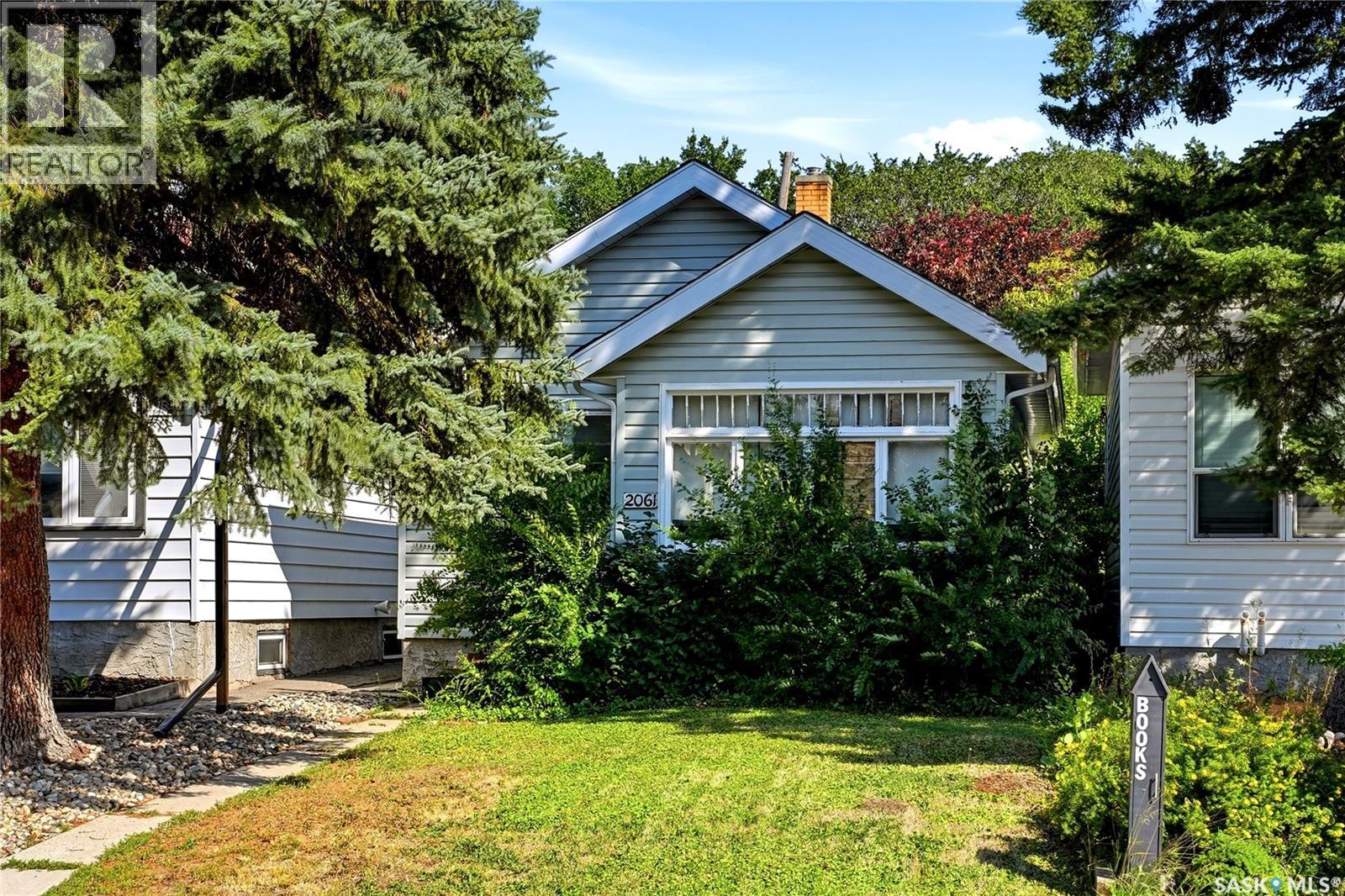 2061 Queen Street, Regina, Saskatchewan  S4T 4C2 - Photo 1 - SK048001