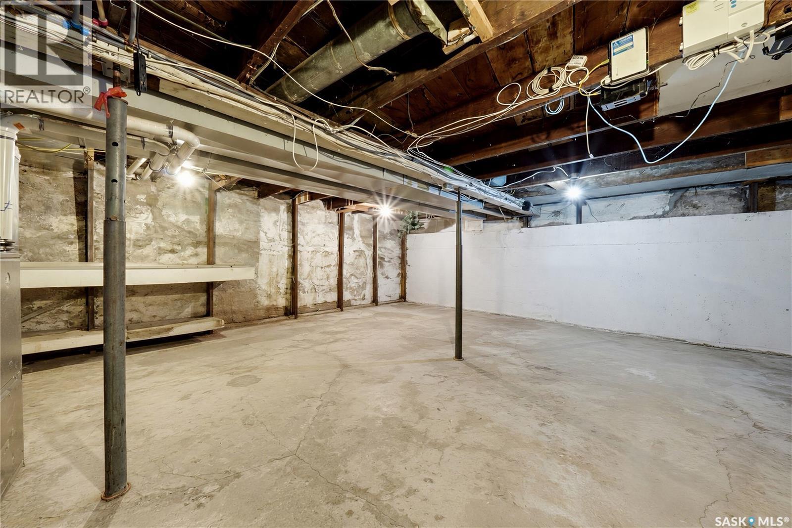 2061 Queen Street, Regina, Saskatchewan  S4T 4C2 - Photo 13 - SK048001