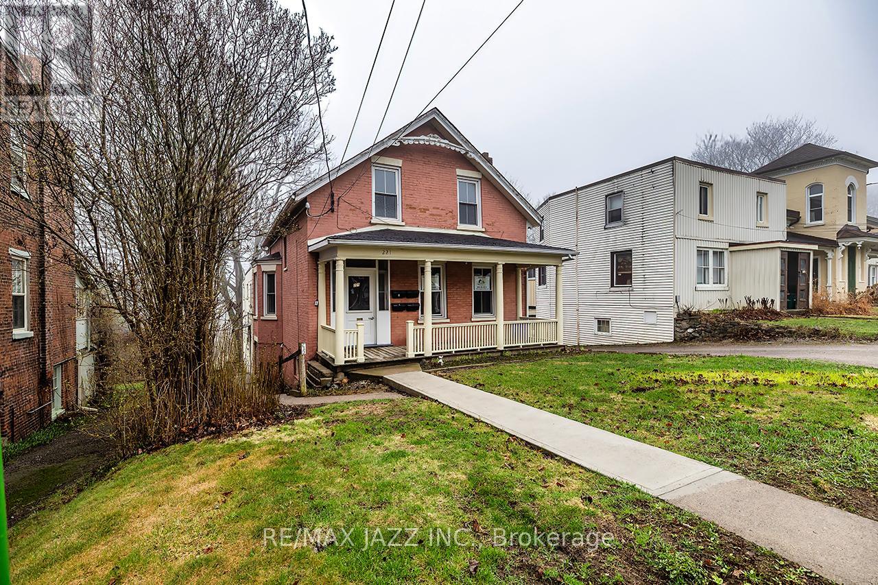 221 Walton Street, Port Hope, Ontario  L1A 1P1 - Photo 2 - X13763354