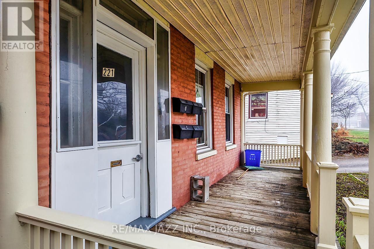 221 Walton Street, Port Hope, Ontario  L1A 1P1 - Photo 3 - X13763354