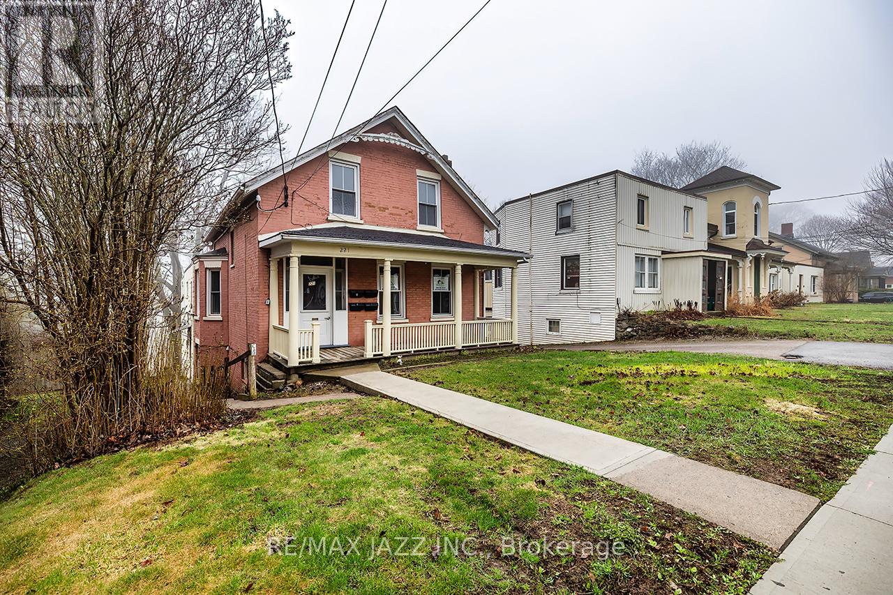 221 Walton Street, Port Hope, Ontario  L1A 1P1 - Photo 2 - X13763358