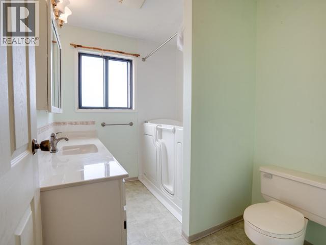 6060 Lois Street, Powell River, British Columbia  V8A 4T7 - Photo 16 - 20183