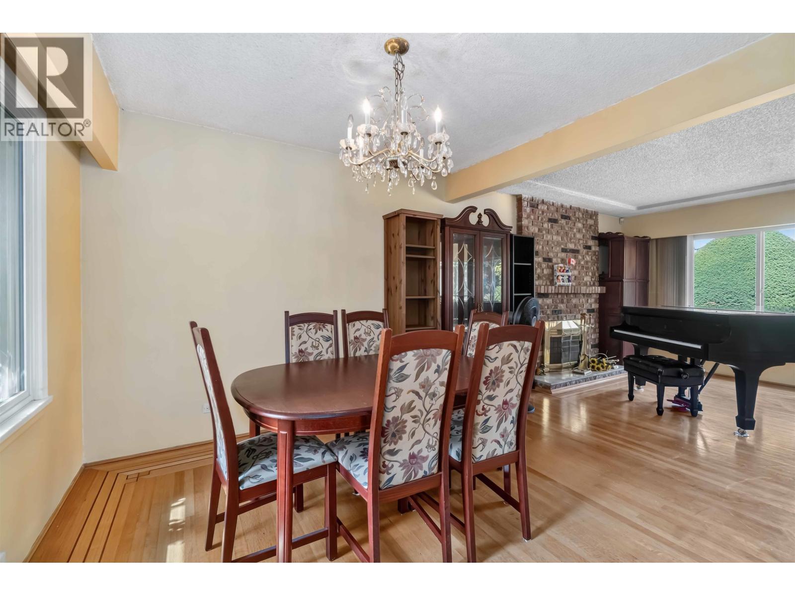 5428 Hardwick Street, Burnaby, British Columbia V5G 1R1 - Photo 11 - R3163450