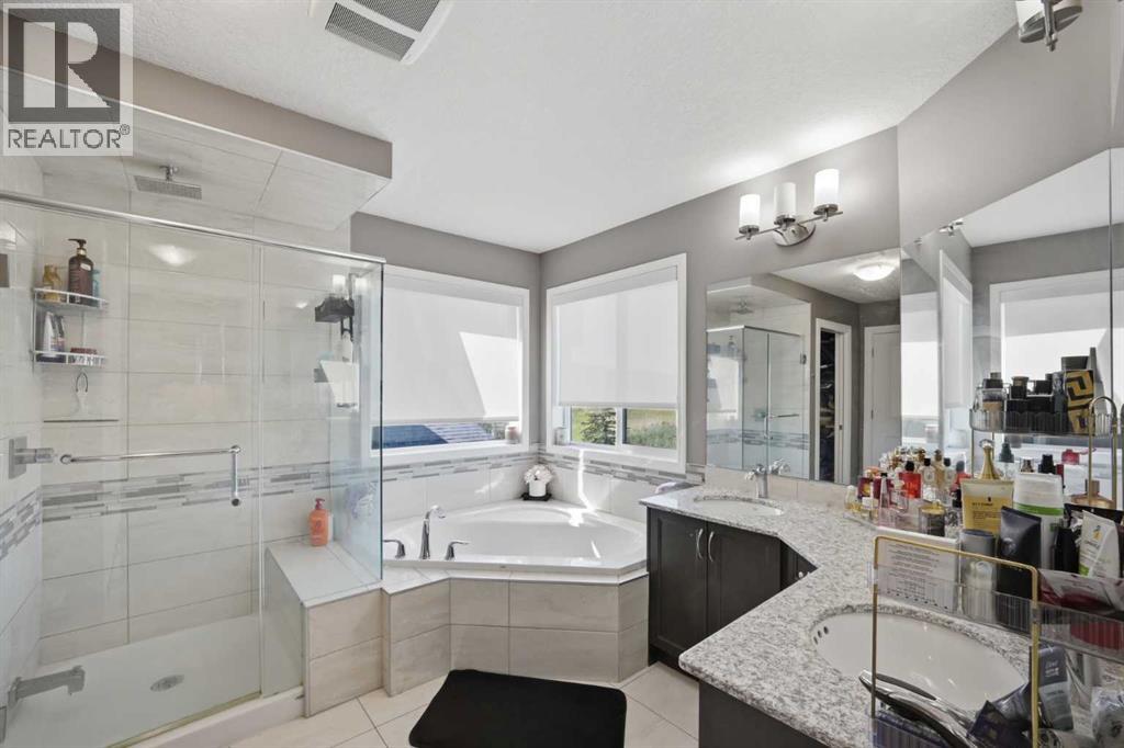 126 Valley Pointe Way NW, Calgary, Alberta  T3B 6B2 - Photo 31 - A2342296