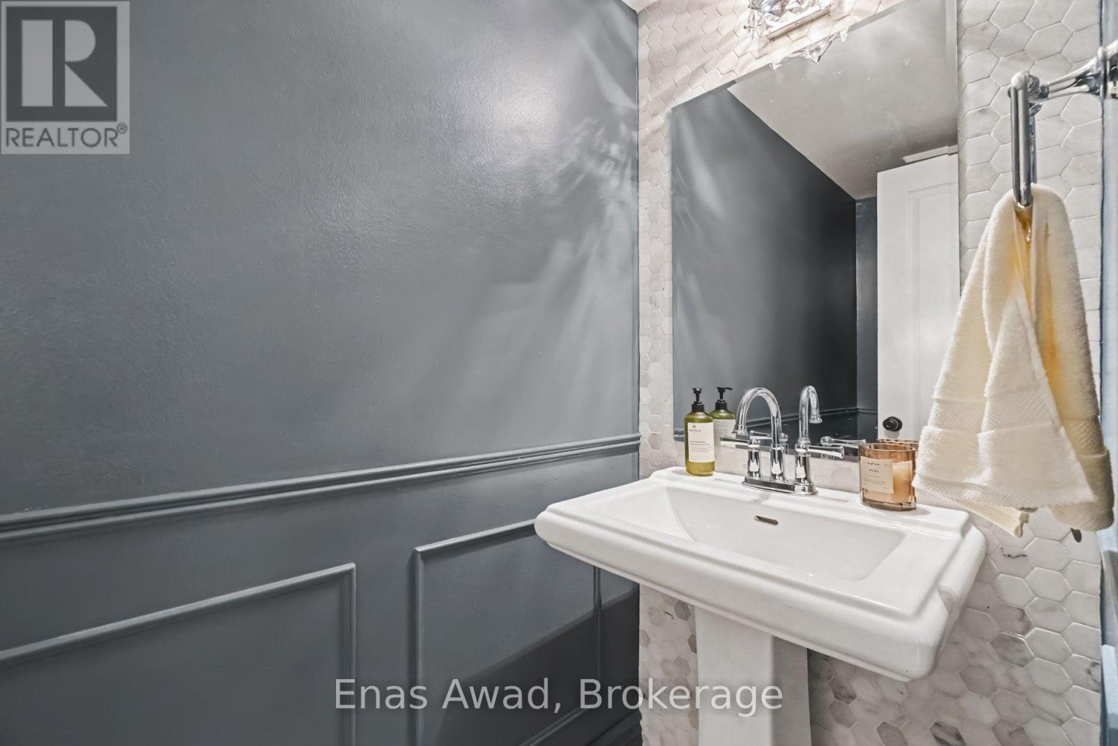 Upper - 1665 Teakdale Avenue, Ottawa, Ontario  K1C 6M2 - Photo 15 - X13763350