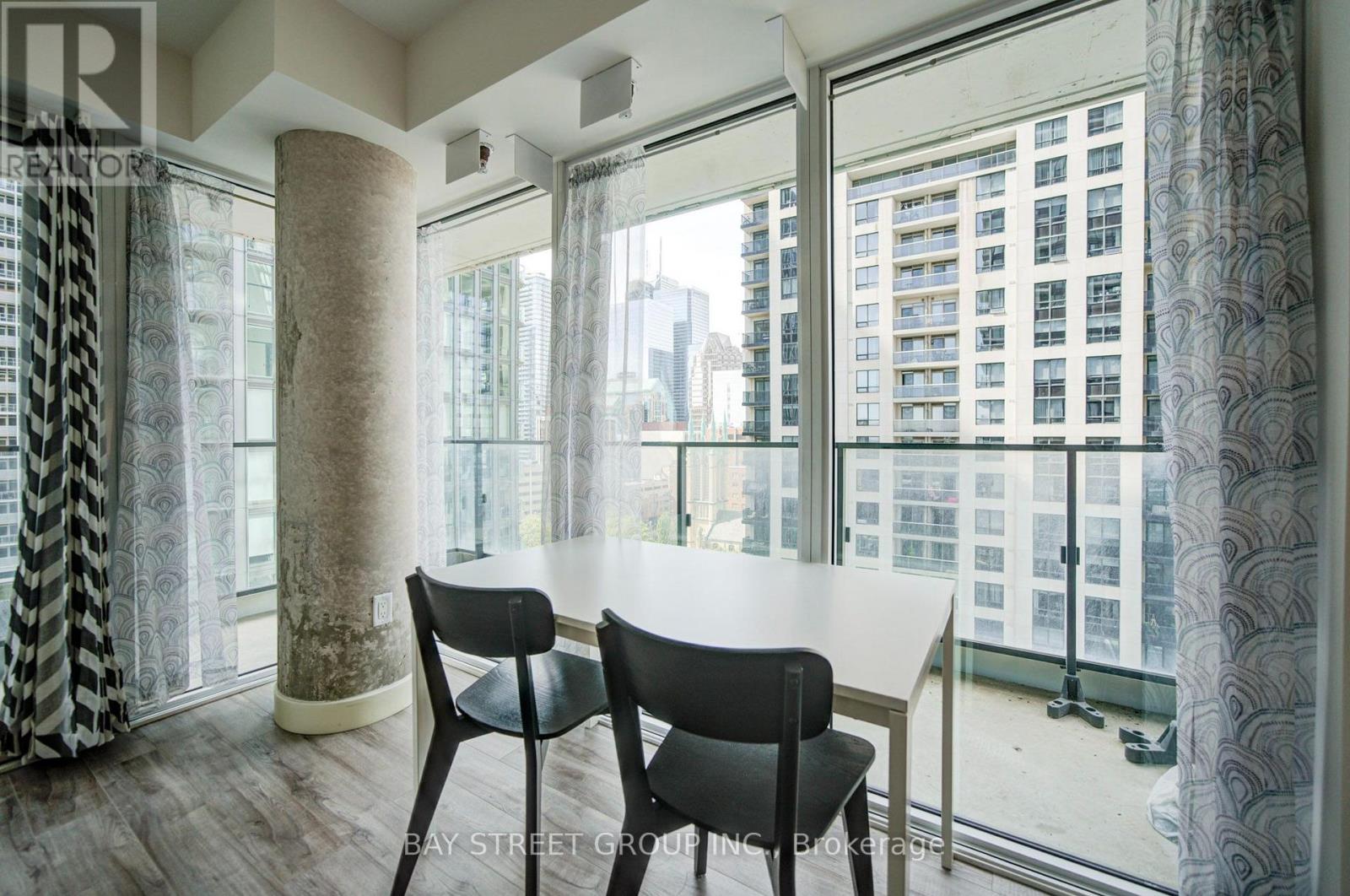 1802 - 77 Shuter Street, Toronto, Ontario  M5B 0B8 - Photo 18 - C13763304