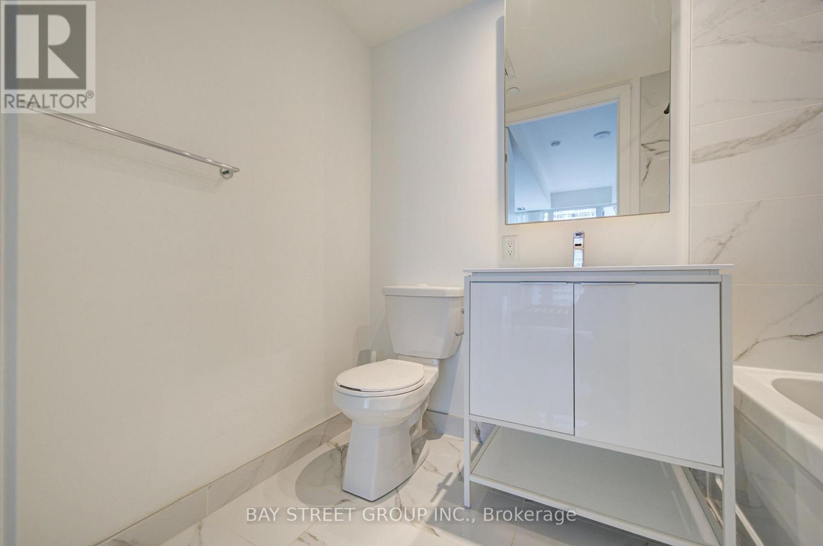 1802 - 77 Shuter Street, Toronto, Ontario  M5B 0B8 - Photo 25 - C13763304