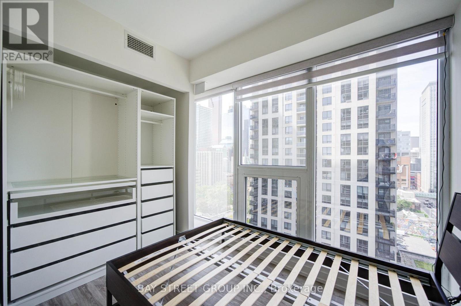1802 - 77 Shuter Street, Toronto, Ontario  M5B 0B8 - Photo 30 - C13763304