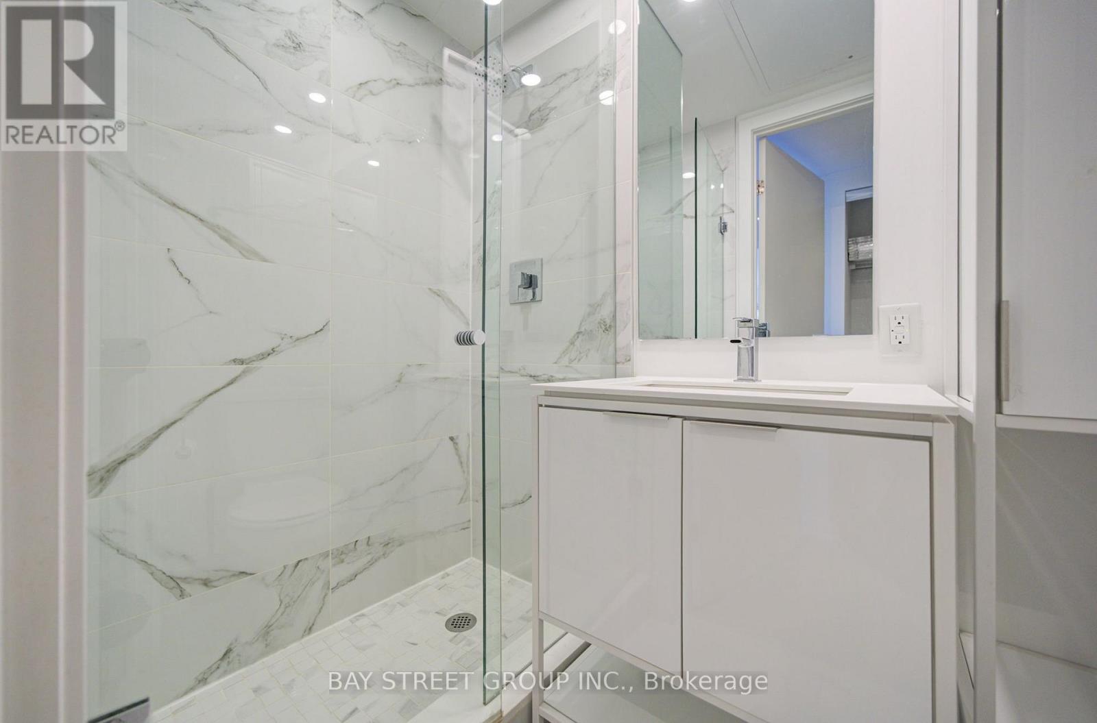 1802 - 77 Shuter Street, Toronto, Ontario  M5B 0B8 - Photo 31 - C13763304