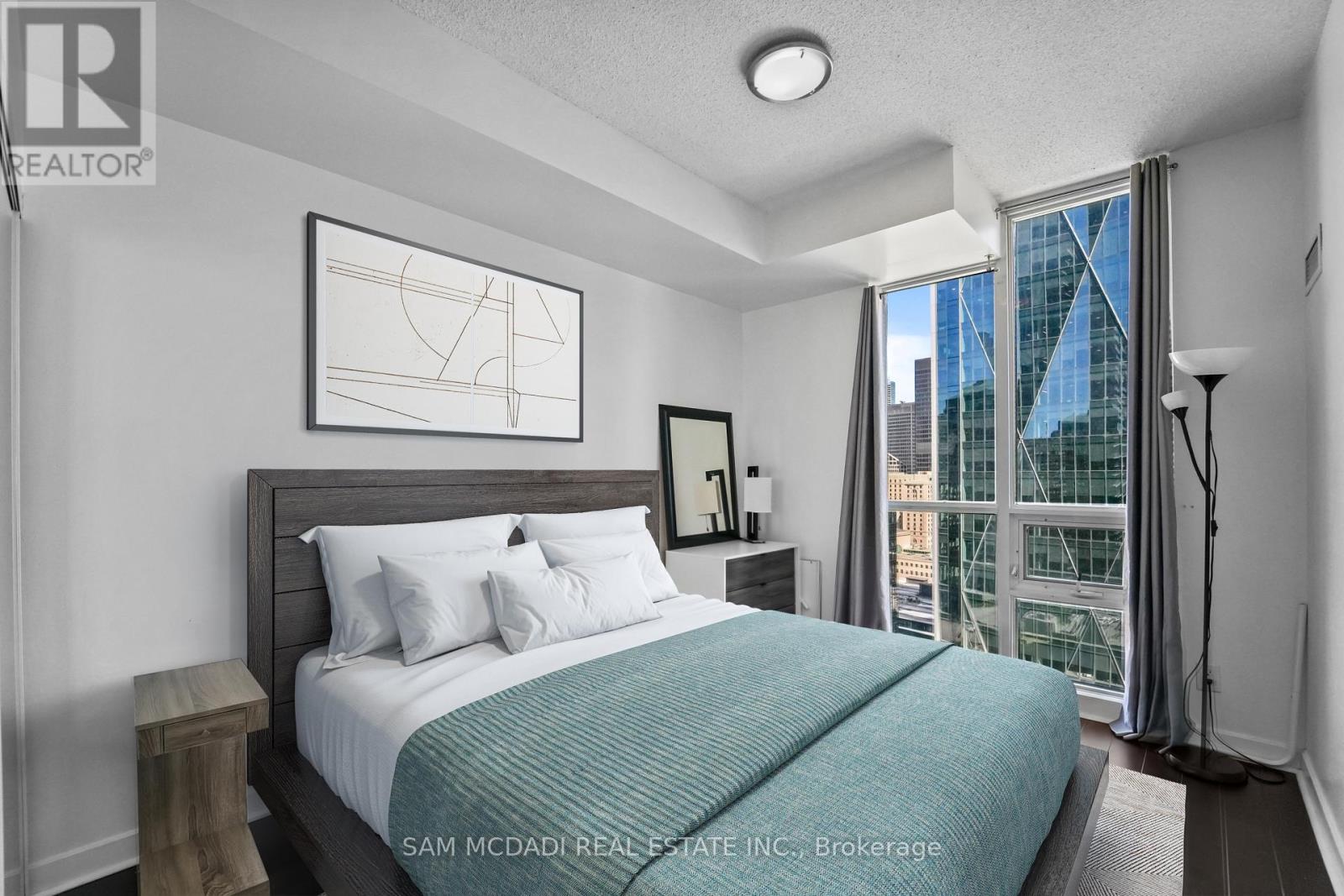 2304 - 18 Harbour Street, Toronto, Ontario  M5J 2Z6 - Photo 11 - C13763394