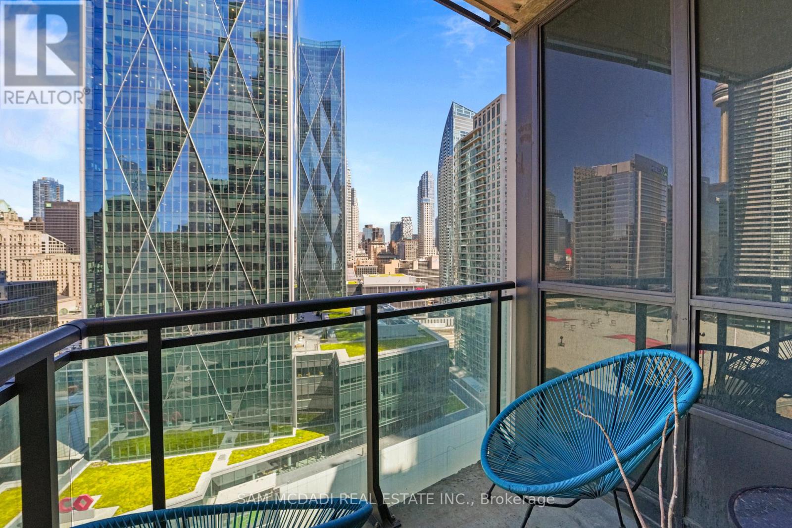 2304 - 18 Harbour Street, Toronto, Ontario  M5J 2Z6 - Photo 17 - C13763394