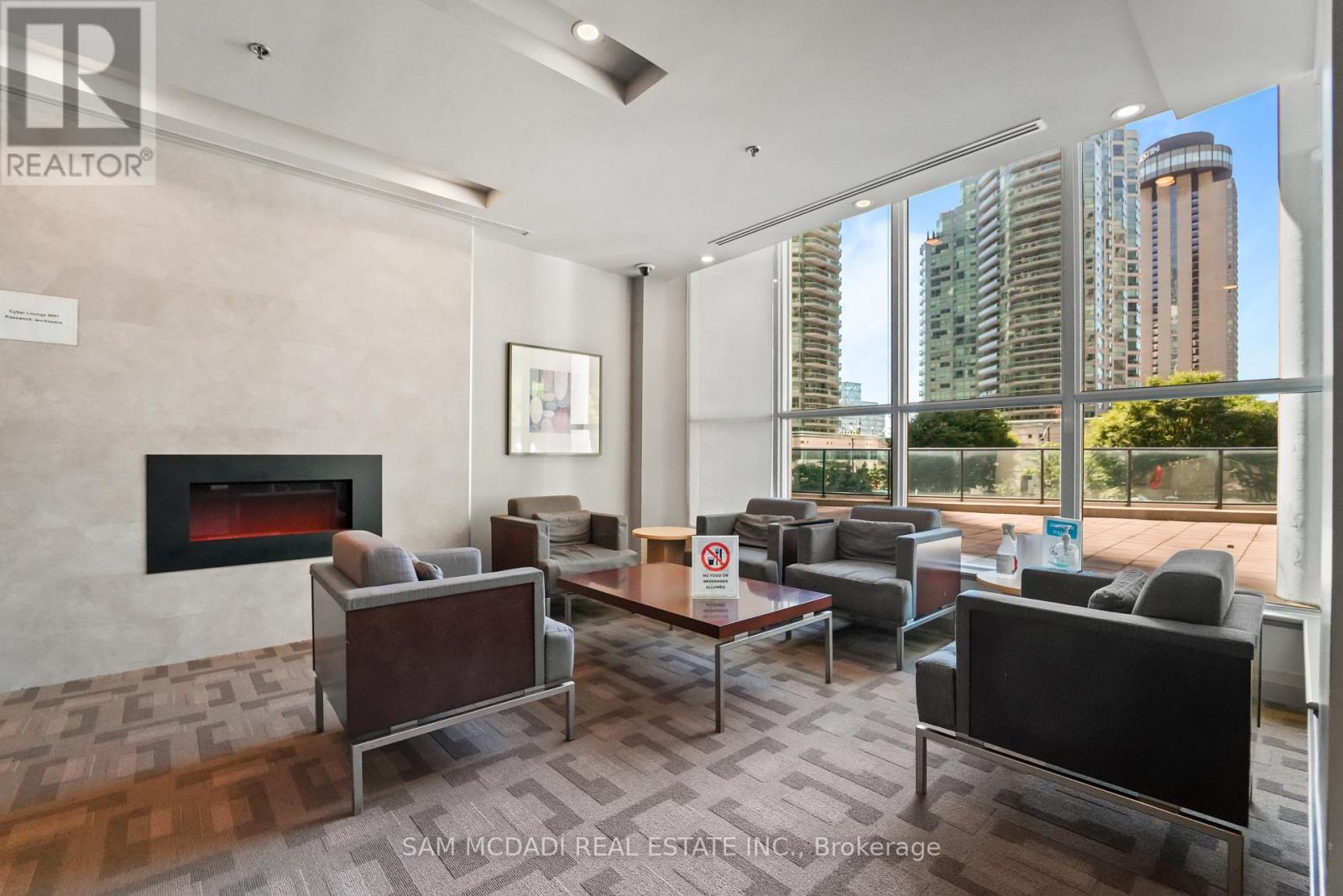2304 - 18 Harbour Street, Toronto, Ontario  M5J 2Z6 - Photo 18 - C13763394
