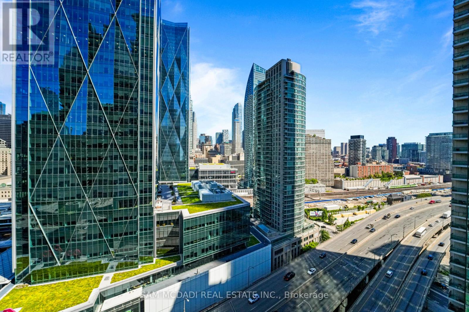 2304 - 18 Harbour Street, Toronto, Ontario  M5J 2Z6 - Photo 25 - C13763394
