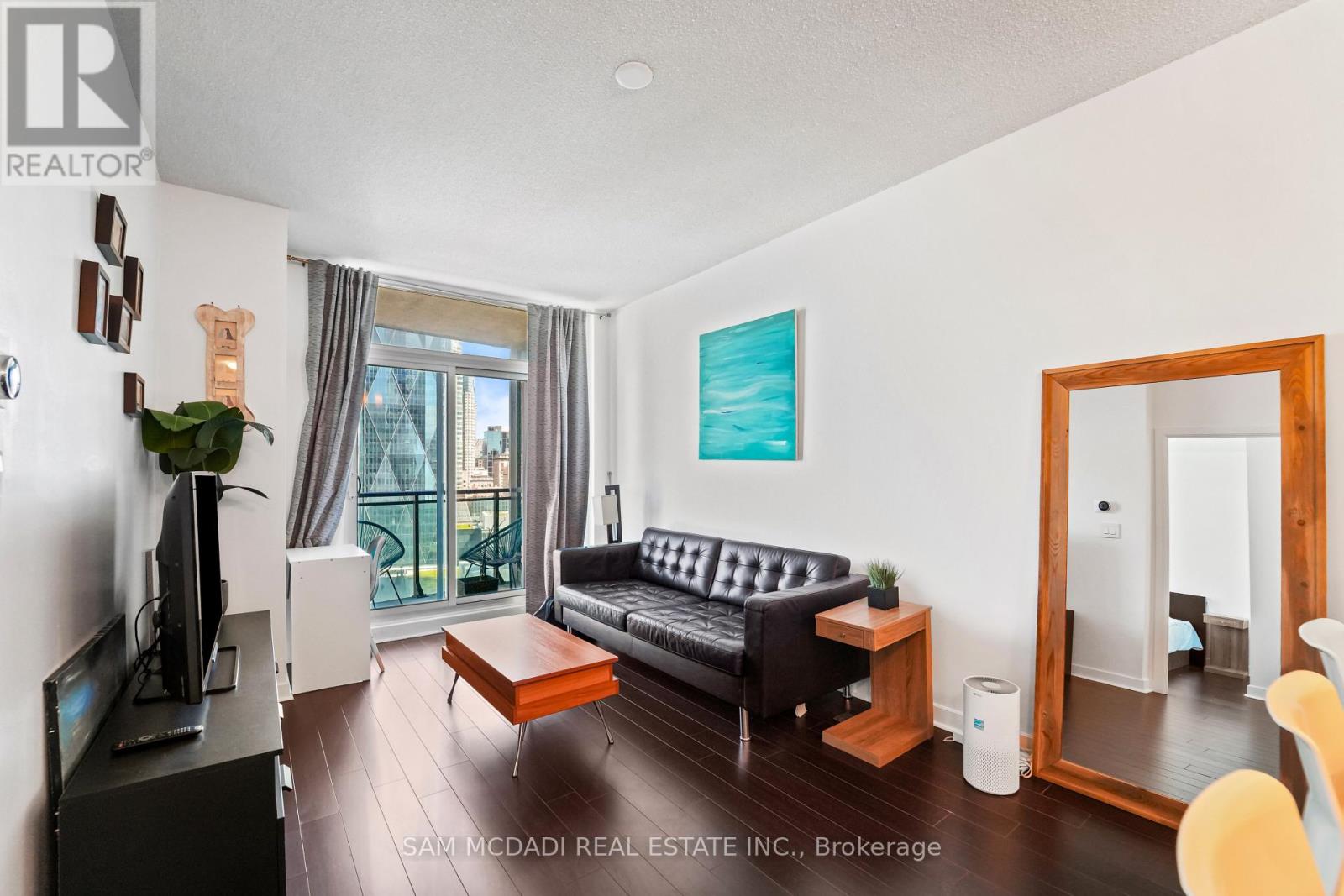 2304 - 18 Harbour Street, Toronto, Ontario  M5J 2Z6 - Photo 6 - C13763394