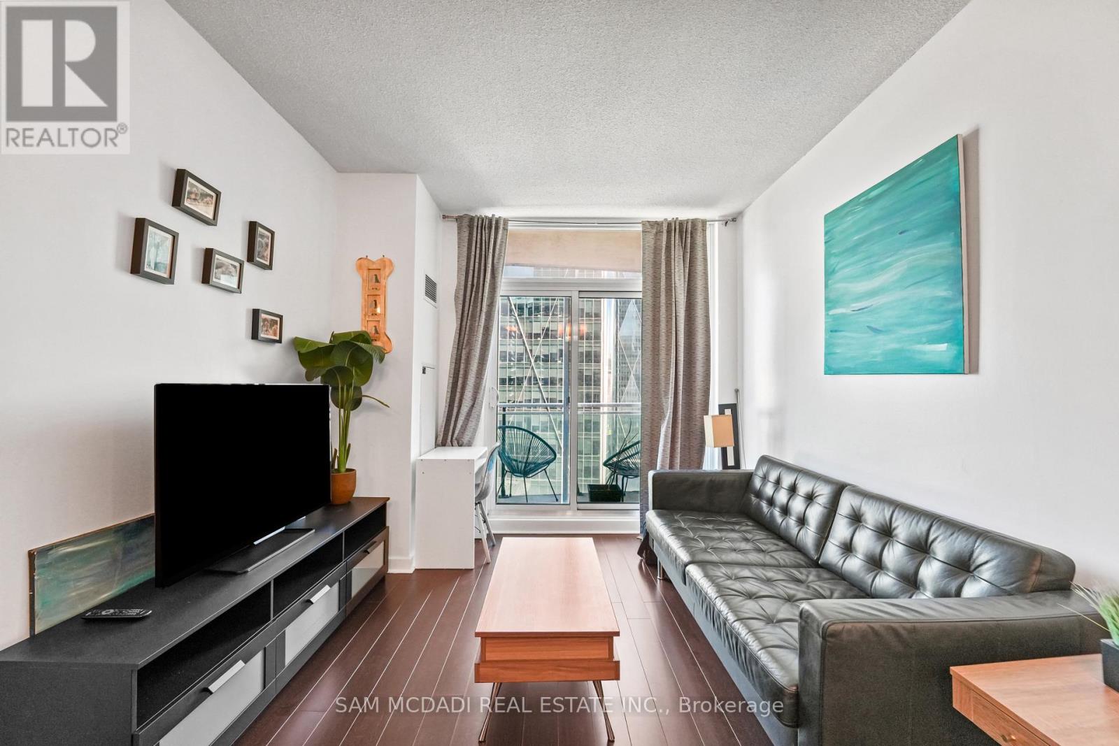 2304 - 18 Harbour Street, Toronto, Ontario  M5J 2Z6 - Photo 7 - C13763394