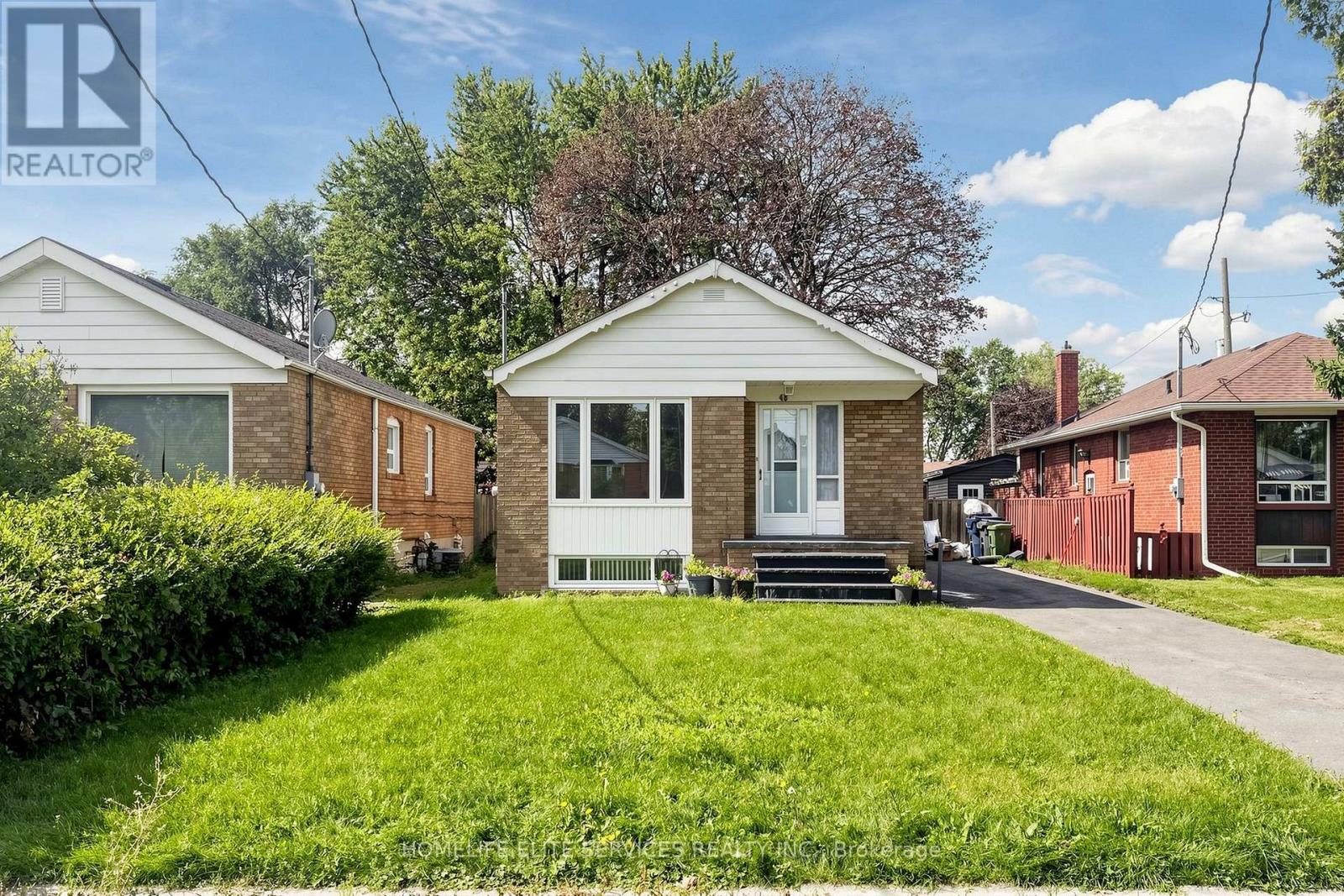 48 FREY CRESCENT, Toronto, Ontario