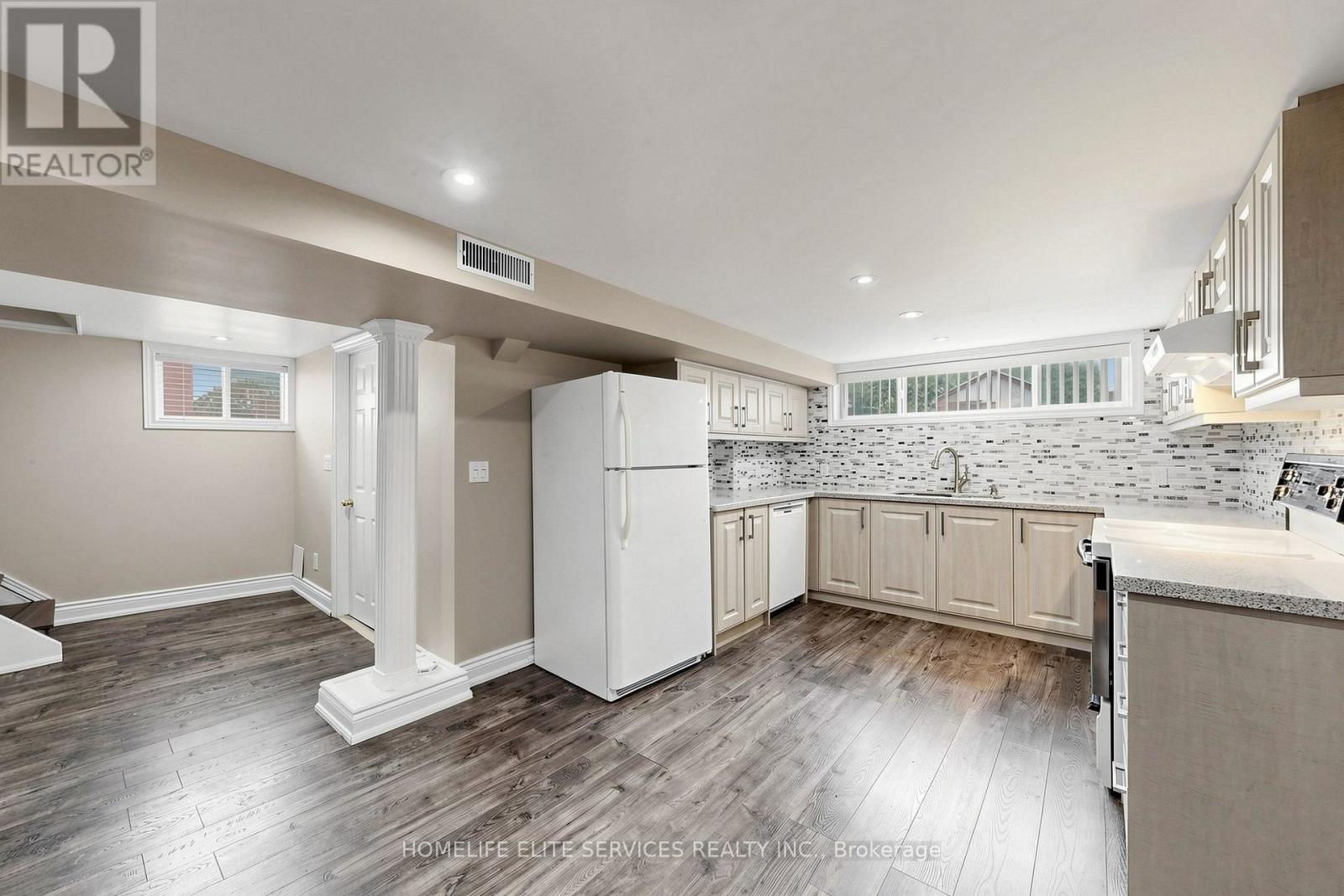 48 Frey Crescent, Toronto, Ontario  M1R 2C7 - Photo 11 - E13763366