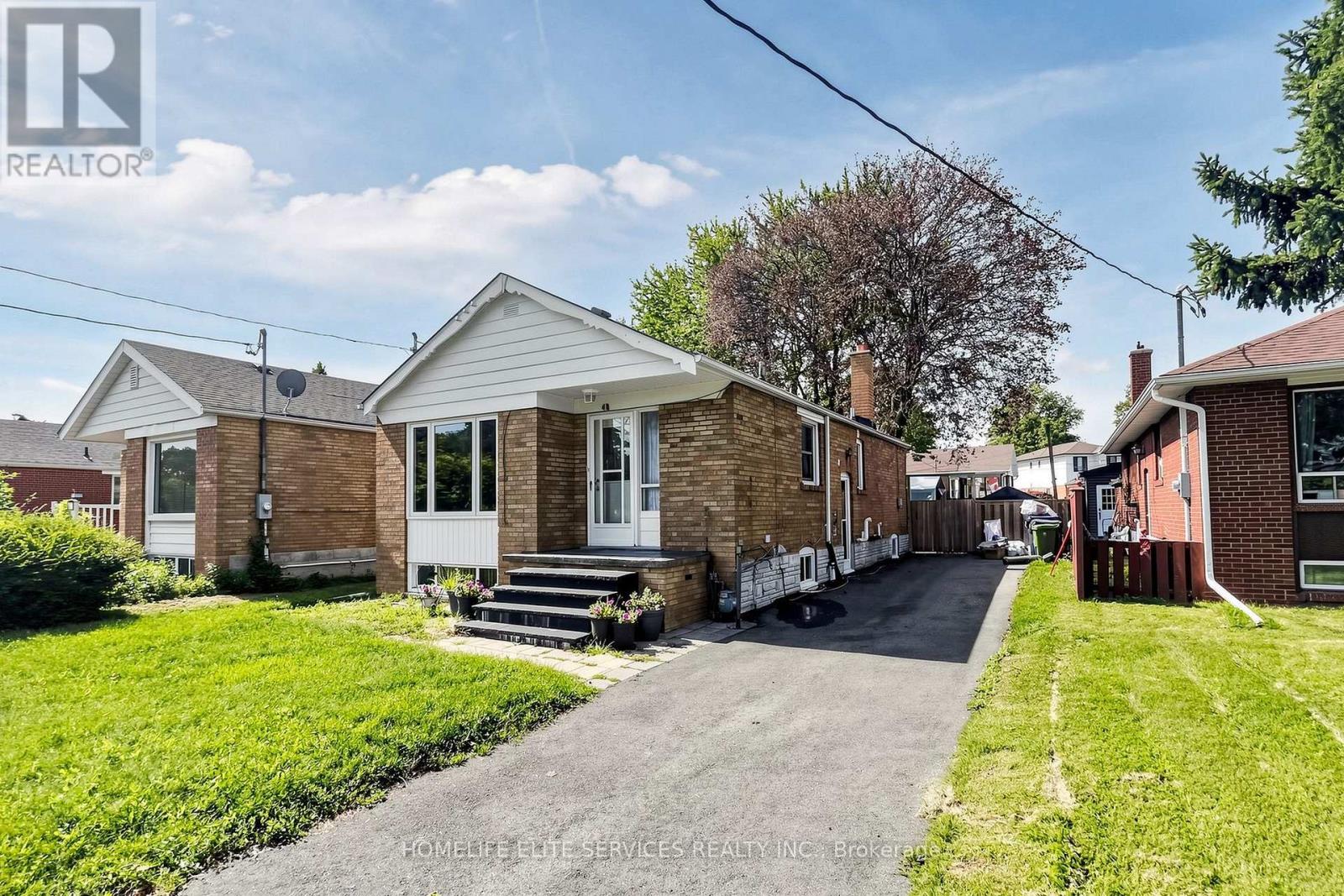 48 Frey Crescent, Toronto, Ontario  M1R 2C7 - Photo 2 - E13763366