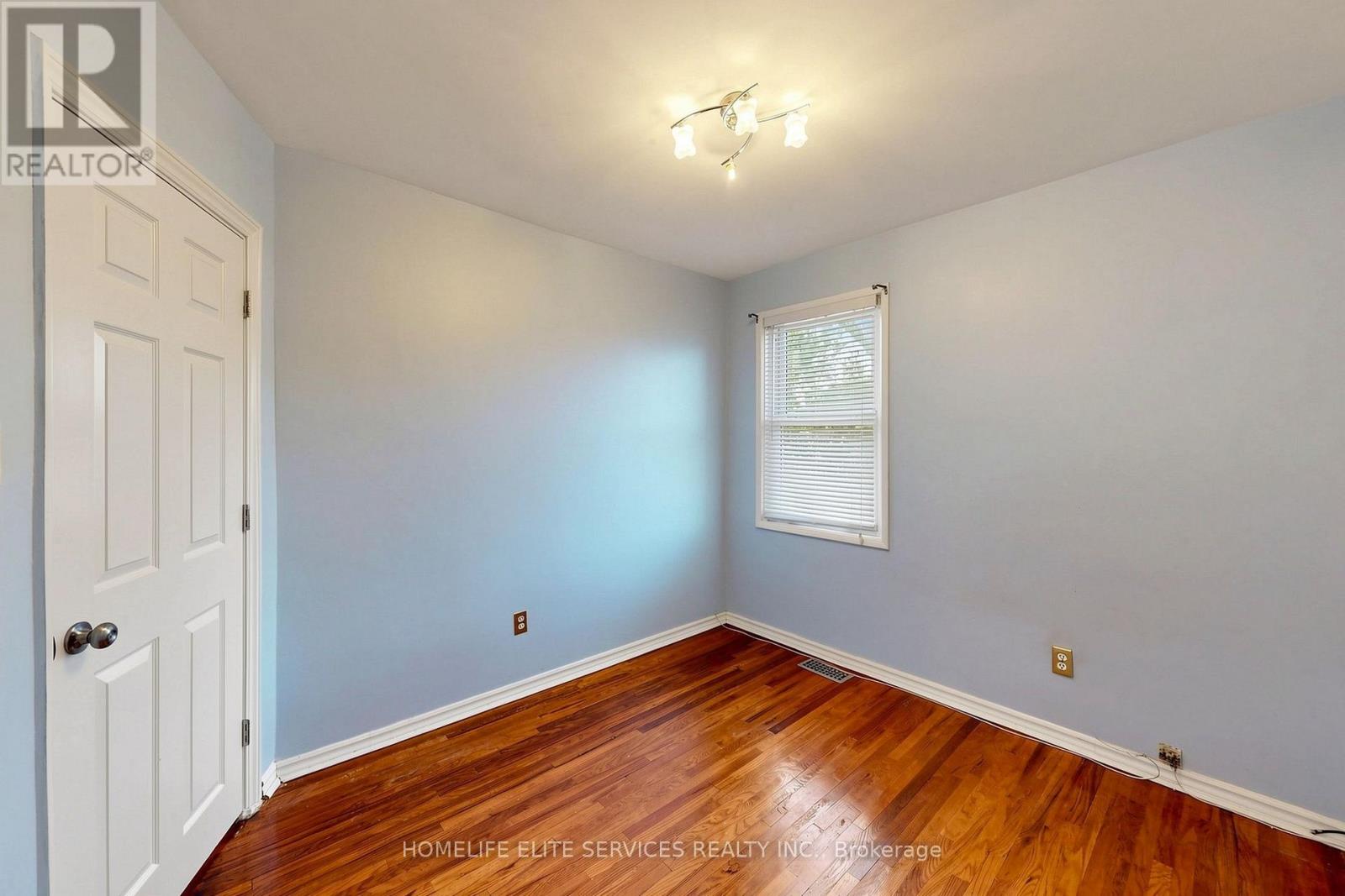 48 Frey Crescent, Toronto, Ontario  M1R 2C7 - Photo 5 - E13763366