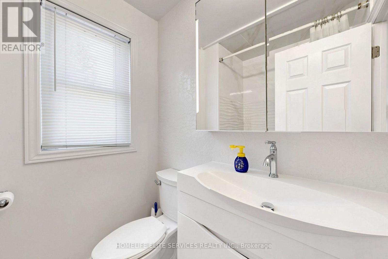 48 Frey Crescent, Toronto, Ontario  M1R 2C7 - Photo 7 - E13763366