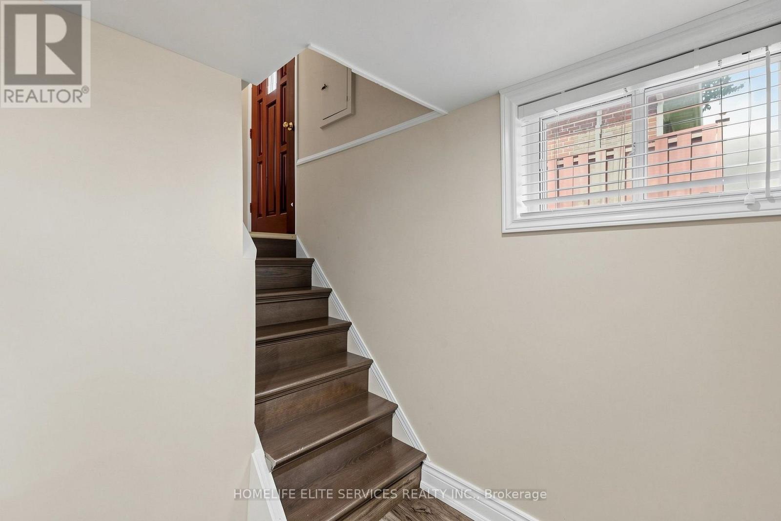 48 Frey Crescent, Toronto, Ontario  M1R 2C7 - Photo 9 - E13763366