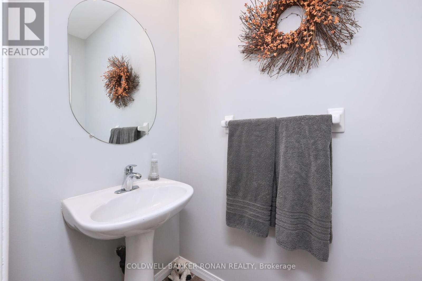 22 Chantler Road, New Tecumseth, Ontario  L9R 2E1 - Photo 13 - N13763302