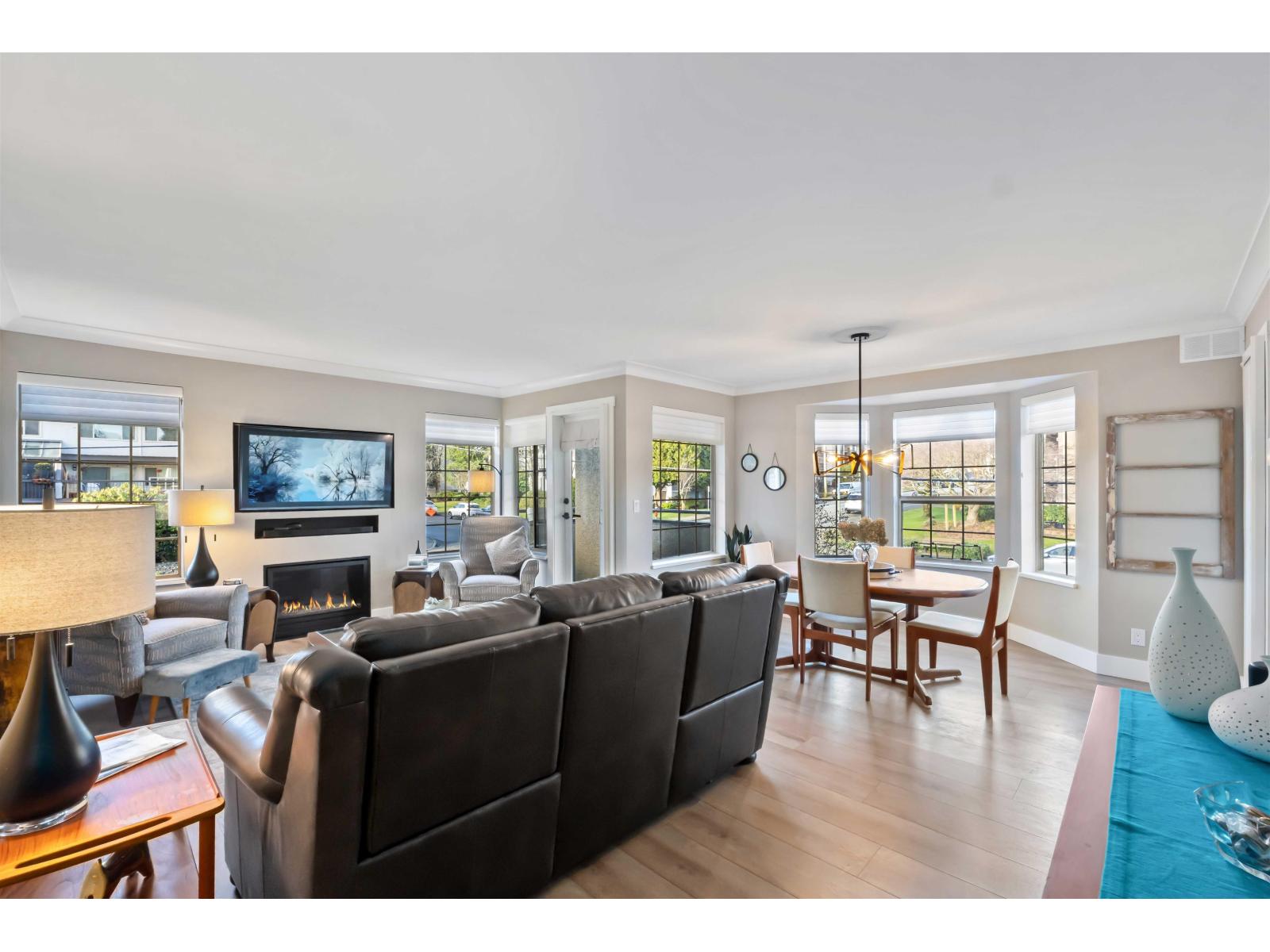 202 1488 Merklin Street, White Rock, British Columbia V4B 4C3 - Photo 4 - R3163611