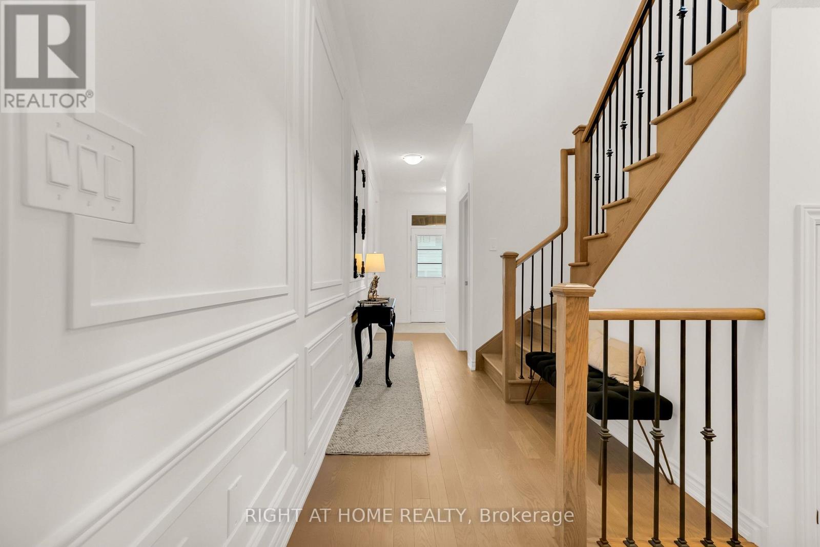 1544 Buttercup Court, Milton, Ontario  L9E 2G3 - Photo 4 - W13763372