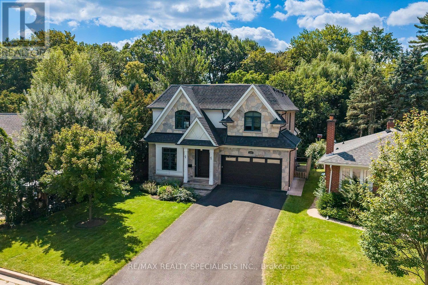 1534 TROTWOOD AVENUE, Mississauga, Ontario