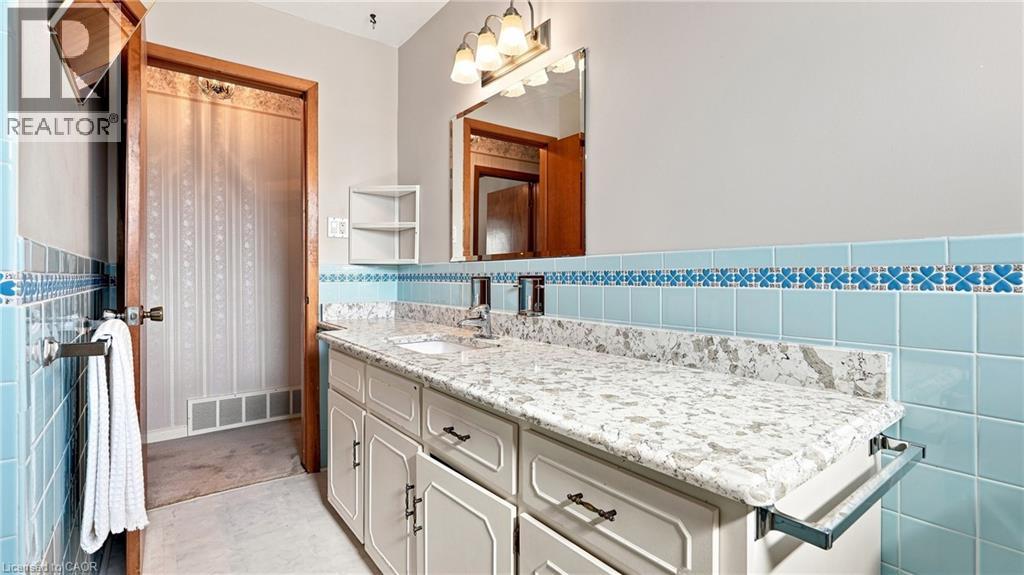 18 Glen Castle Drive, Stoney Creek, Ontario  L8G 2Z4 - Photo 17 - 40859610