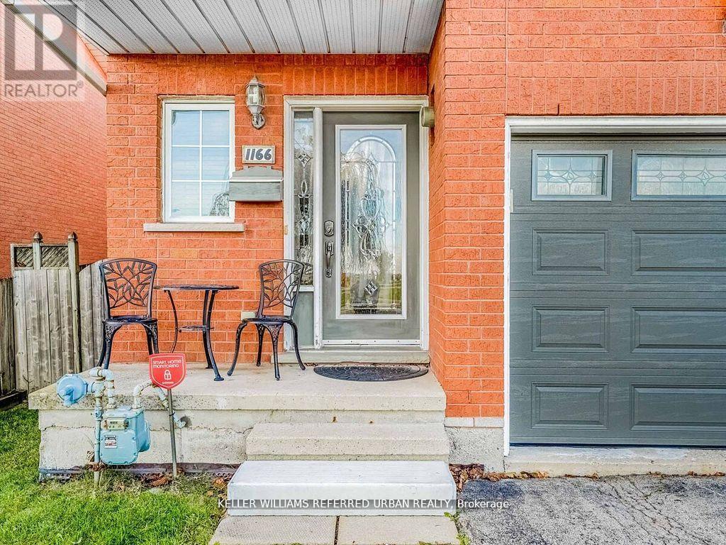 1166 Upper Wentworth Street E, Hamilton, Ontario  L9A 5G2 - Photo 3 - X13763396