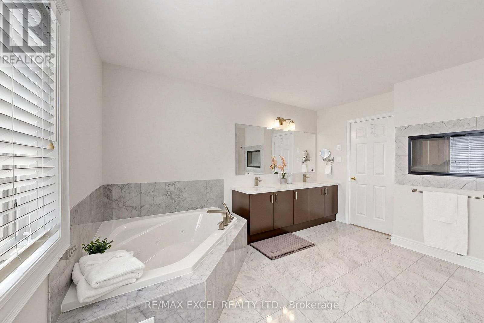 25 Lord Durham Road, Markham, Ontario  L6G 0C2 - Photo 36 - N13763210