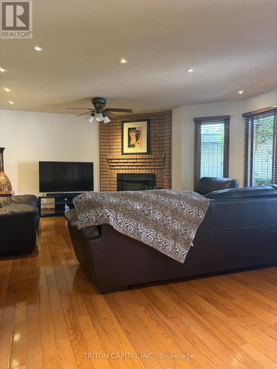 64 Dianawood Ridge, Vaughan, Ontario  L4L 6X9 - Photo 6 - N13762744