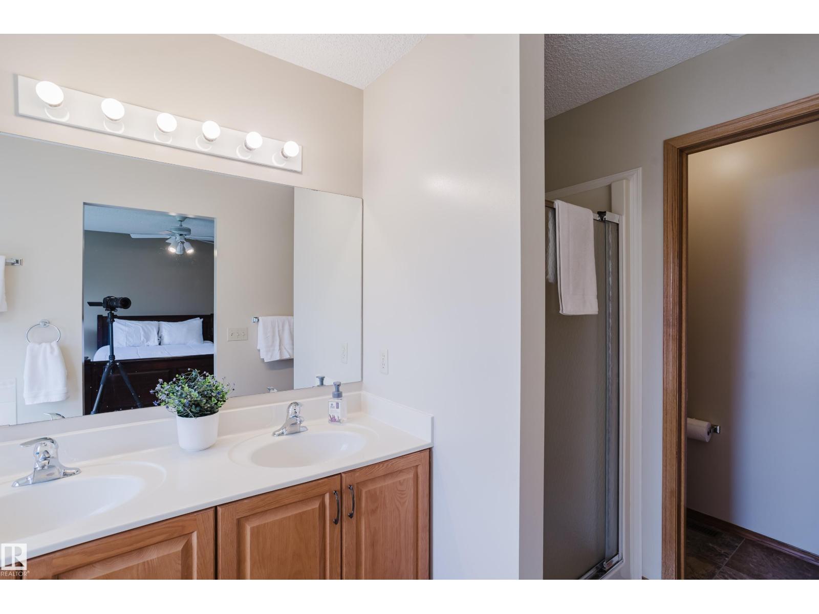 160 Phillips Row NW, Edmonton, Alberta  T5T 5Y3 - Photo 38 - E4507798
