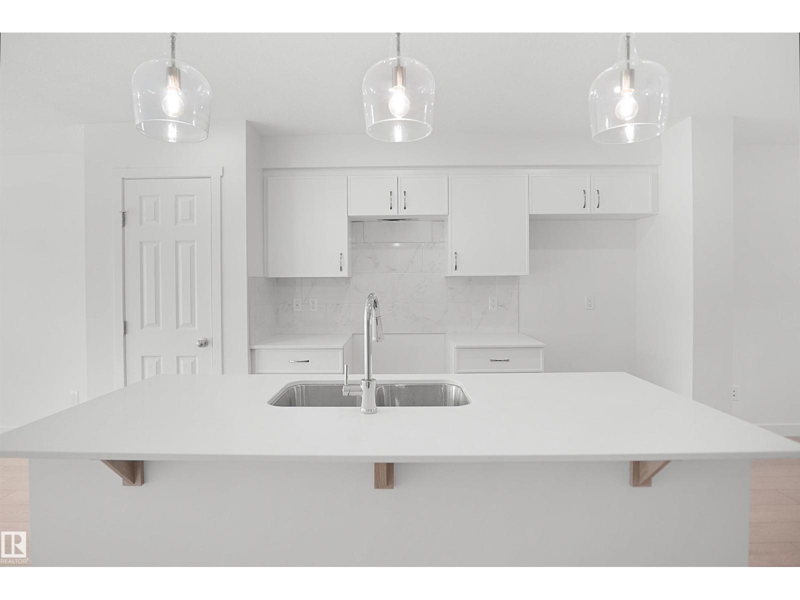 18831 29 Av NW, Edmonton, Alberta  T5Y 4G2 - Photo 10 - E4500370