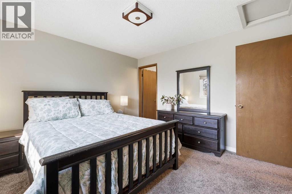 5 Glenwood Crescent, Cochrane, Alberta  T4C 1H4 - Photo 18 - A2342328
