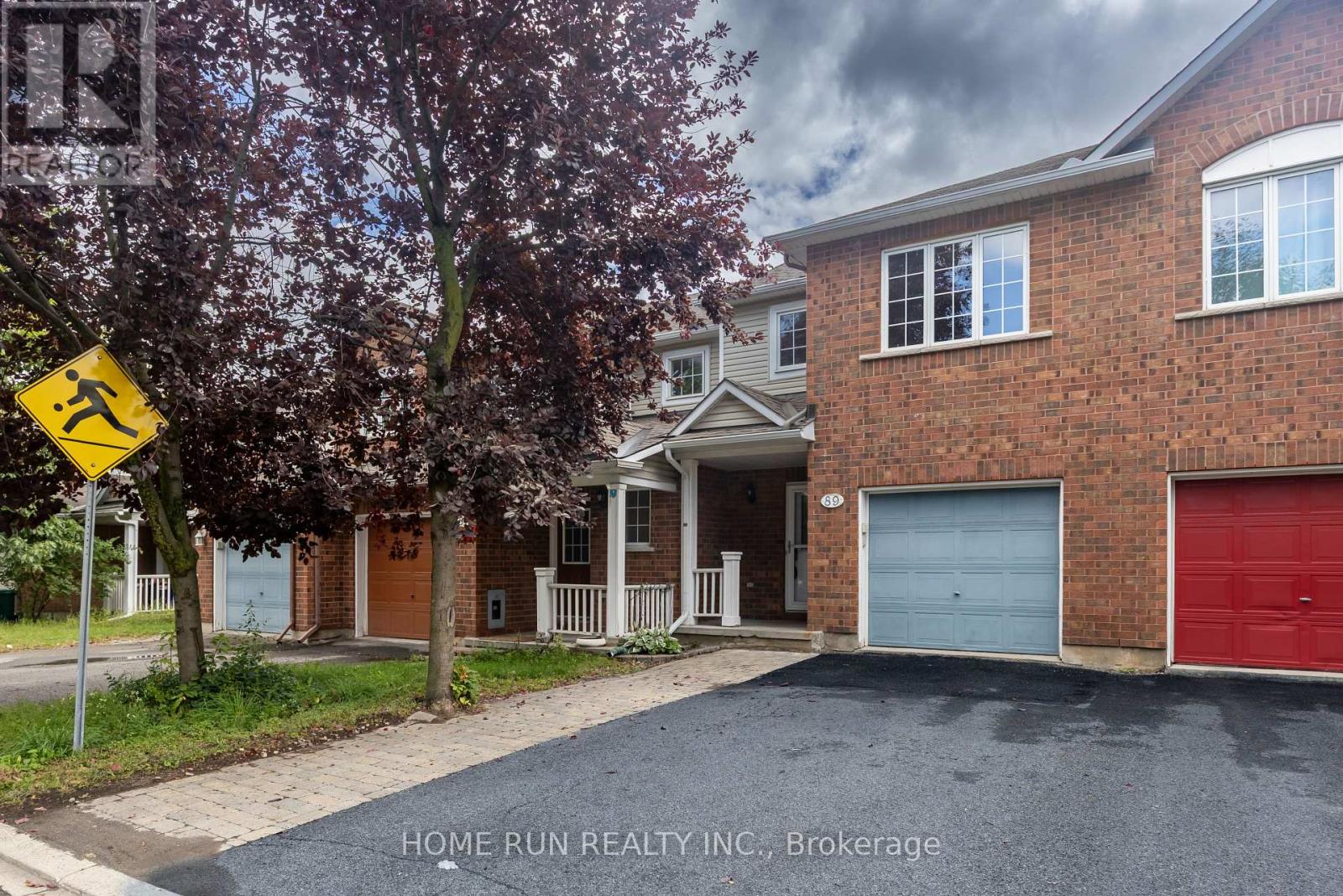 89 Gray Crescent, Ottawa, Ontario K2K 3J7 - Photo 2 - X13763468