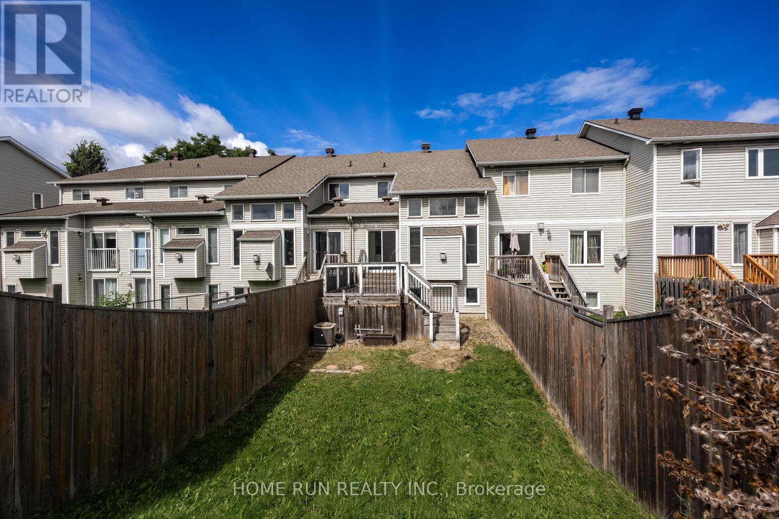 89 Gray Crescent, Ottawa, Ontario K2K 3J7 - Photo 4 - X13763468