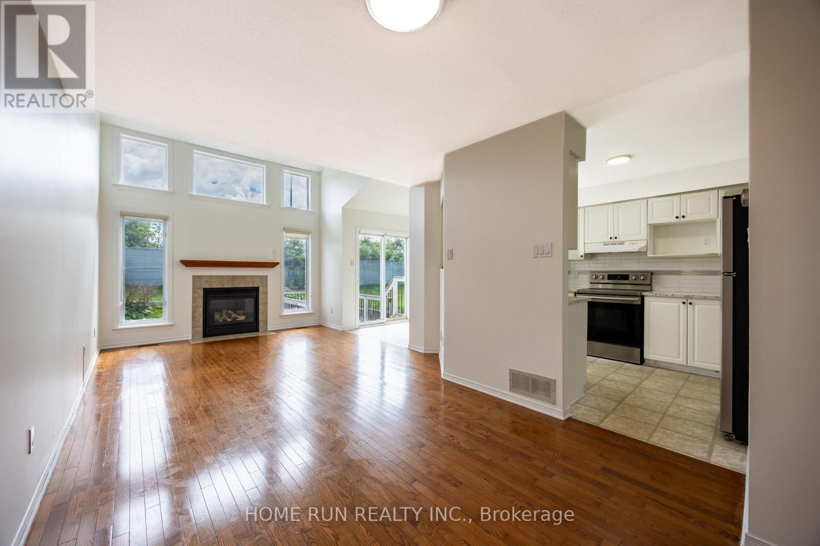 89 Gray Crescent, Ottawa, Ontario K2K 3J7 - Photo 5 - X13763468
