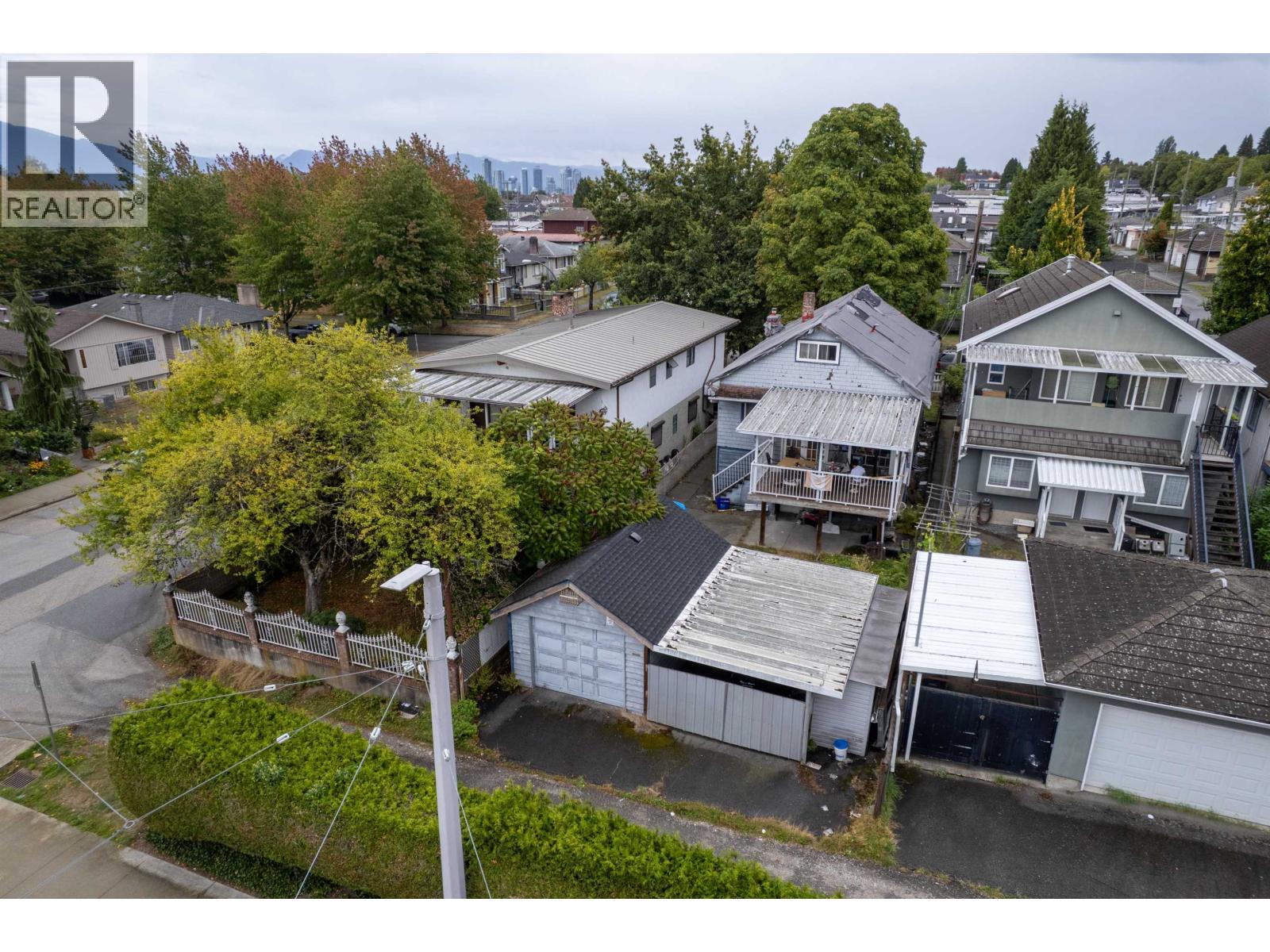 2474 E 24th Avenue, Vancouver, British Columbia  V5R 5X6 - Photo 4 - R3163558