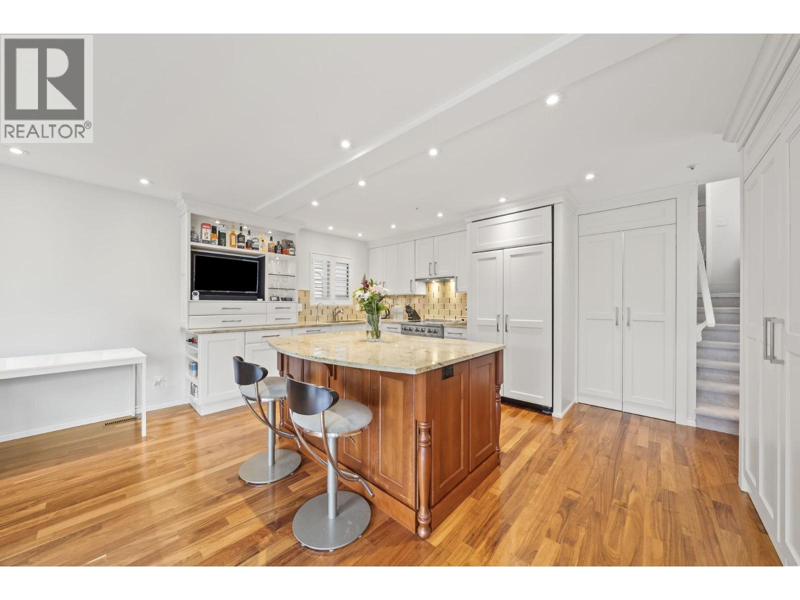 2408 Se Marine Drive, Vancouver, British Columbia  V5S 2H1 - Photo 3 - R3163568