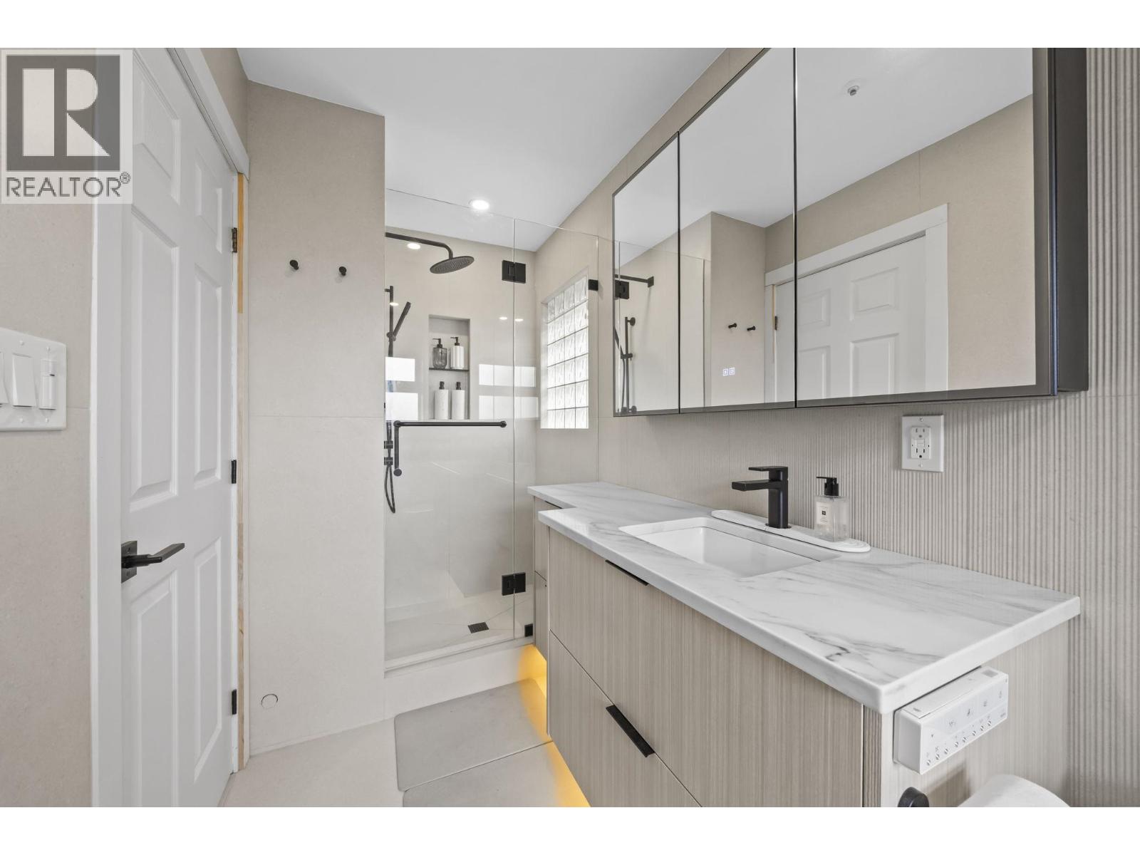2408 Se Marine Drive, Vancouver, British Columbia  V5S 2H1 - Photo 30 - R3163568
