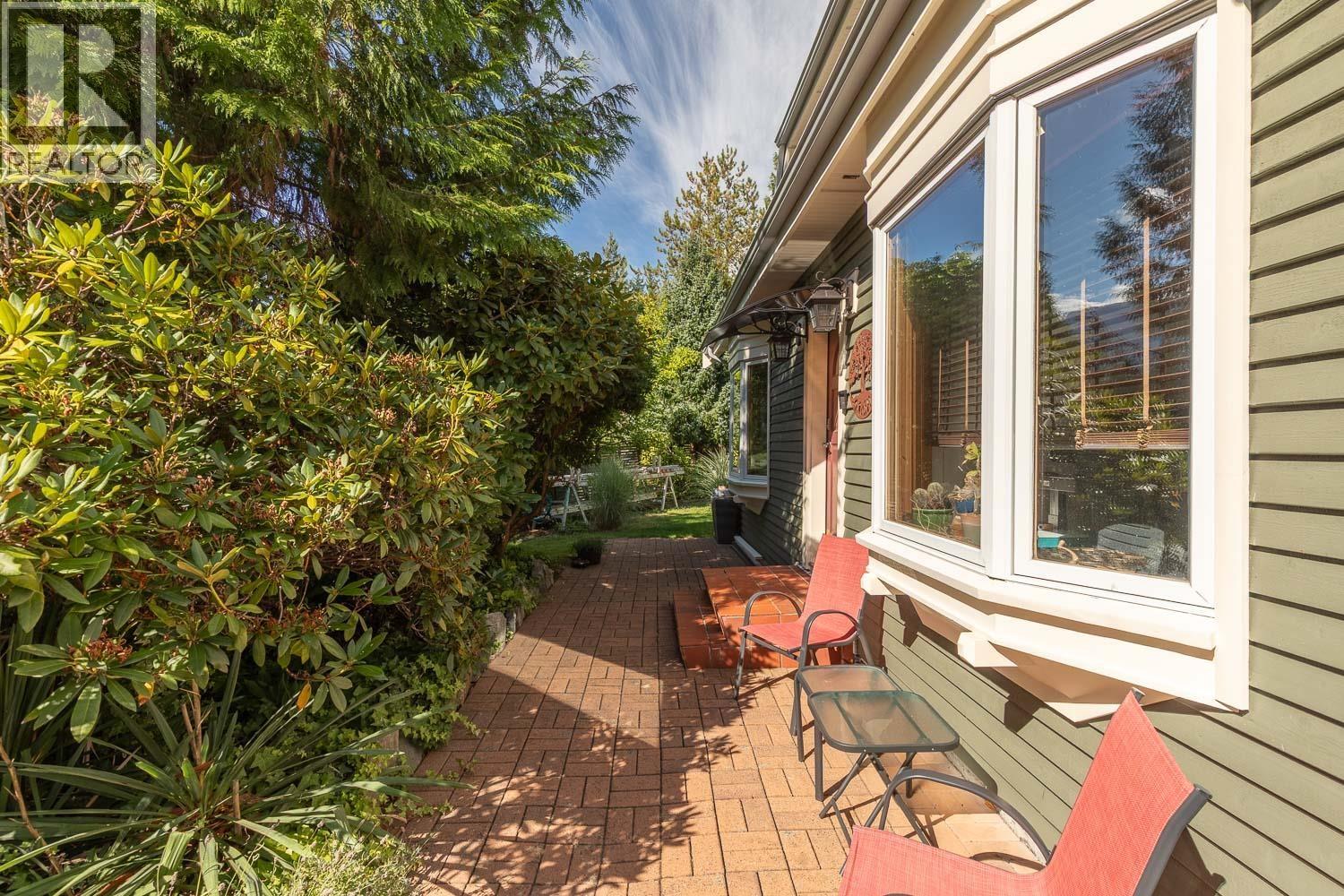 40235 Kintyre Drive, Squamish, British Columbia  V8B 0J6 - Photo 6 - R3163570