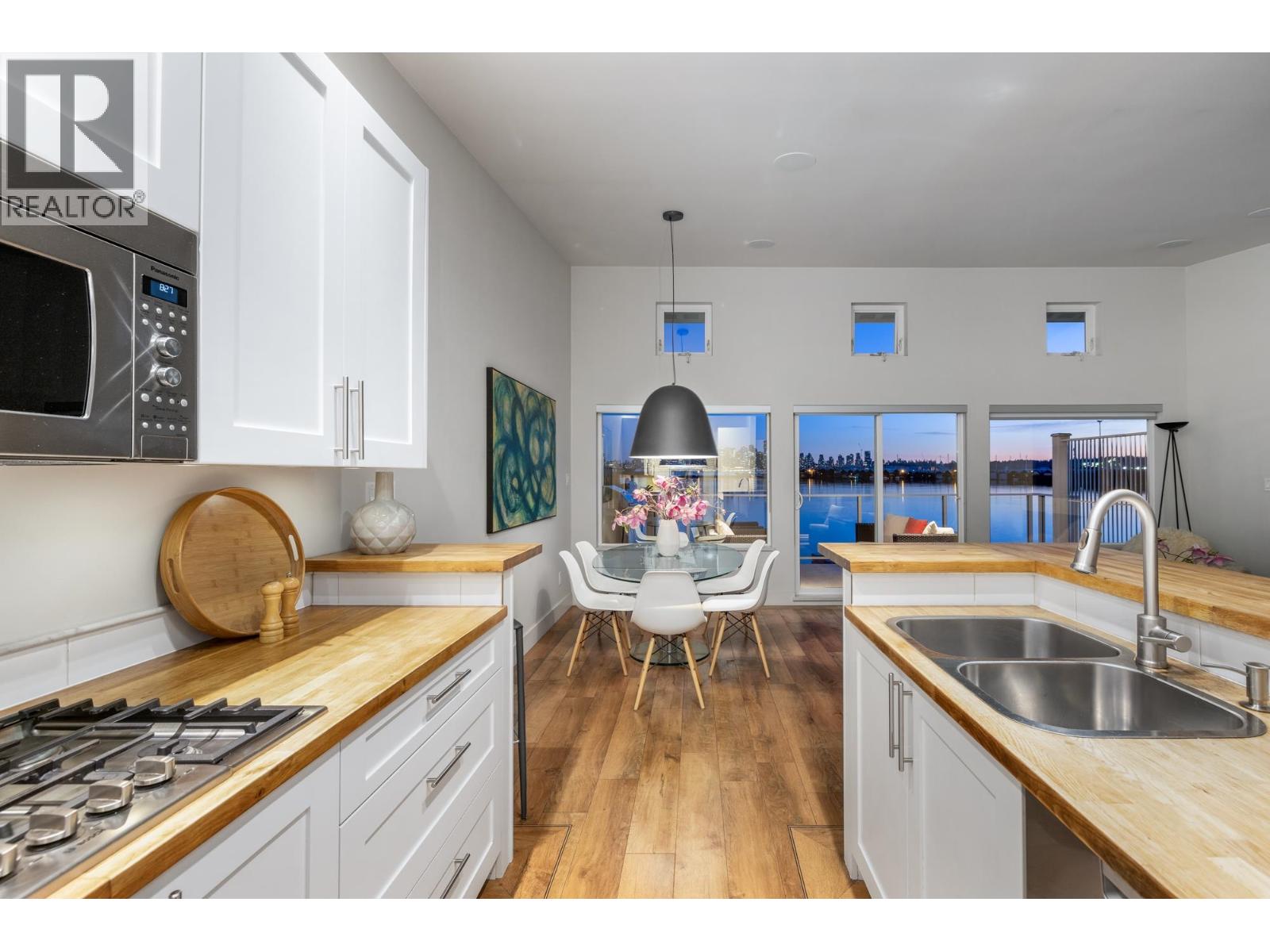 Frsl17 415 W Esplanade Avenue, North Vancouver, British Columbia  V7M 1A6 - Photo 22 - R3163593