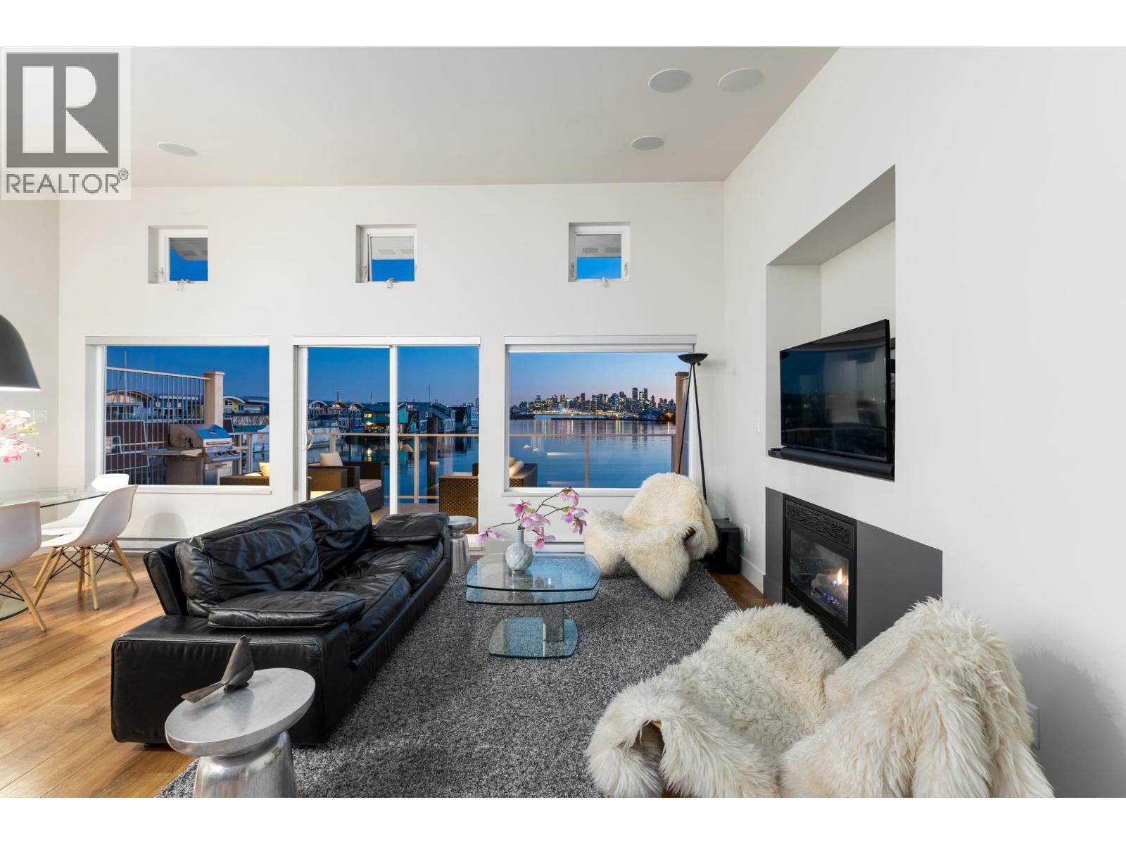 Frsl17 415 W Esplanade Avenue, North Vancouver, British Columbia  V7M 1A6 - Photo 35 - R3163593