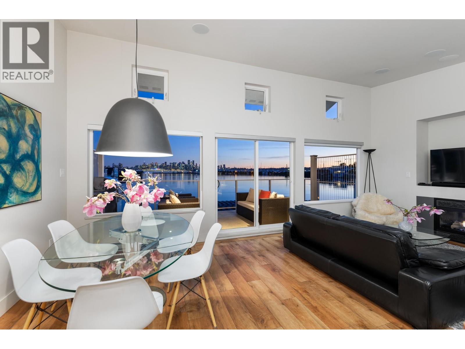 Frsl17 415 W Esplanade Avenue, North Vancouver, British Columbia  V7M 1A6 - Photo 36 - R3163593