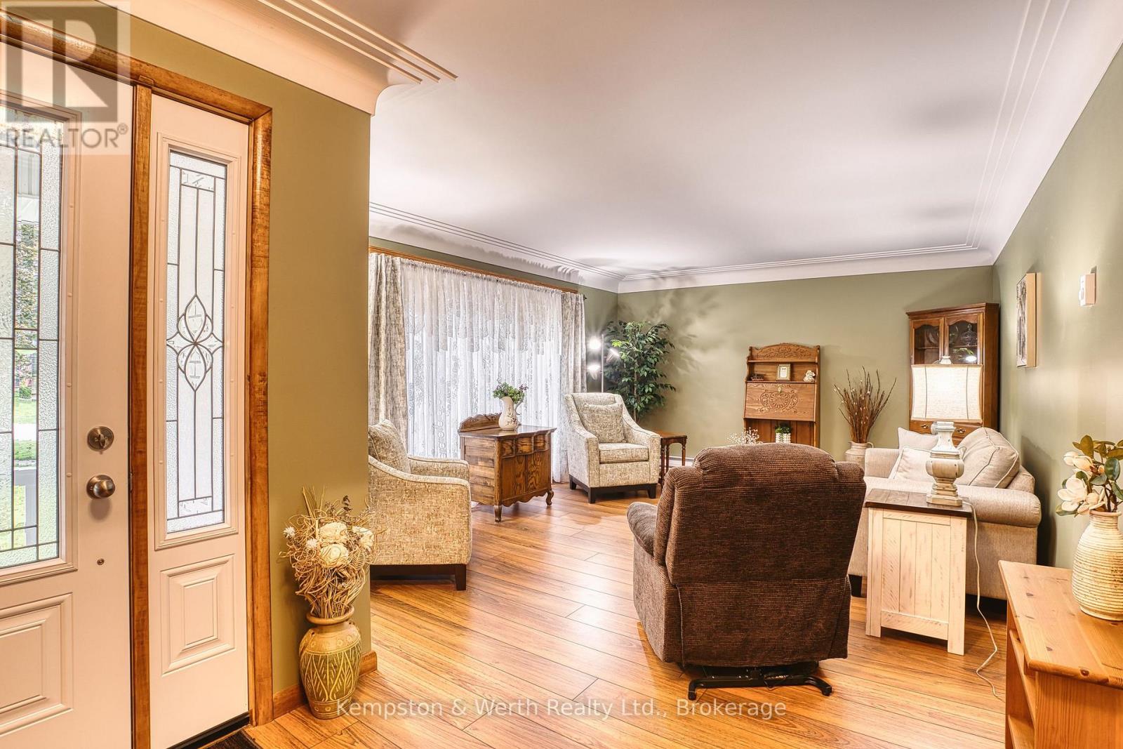 144 King Street, North Perth, Ontario  N0G 1B0 - Photo 10 - X13763412