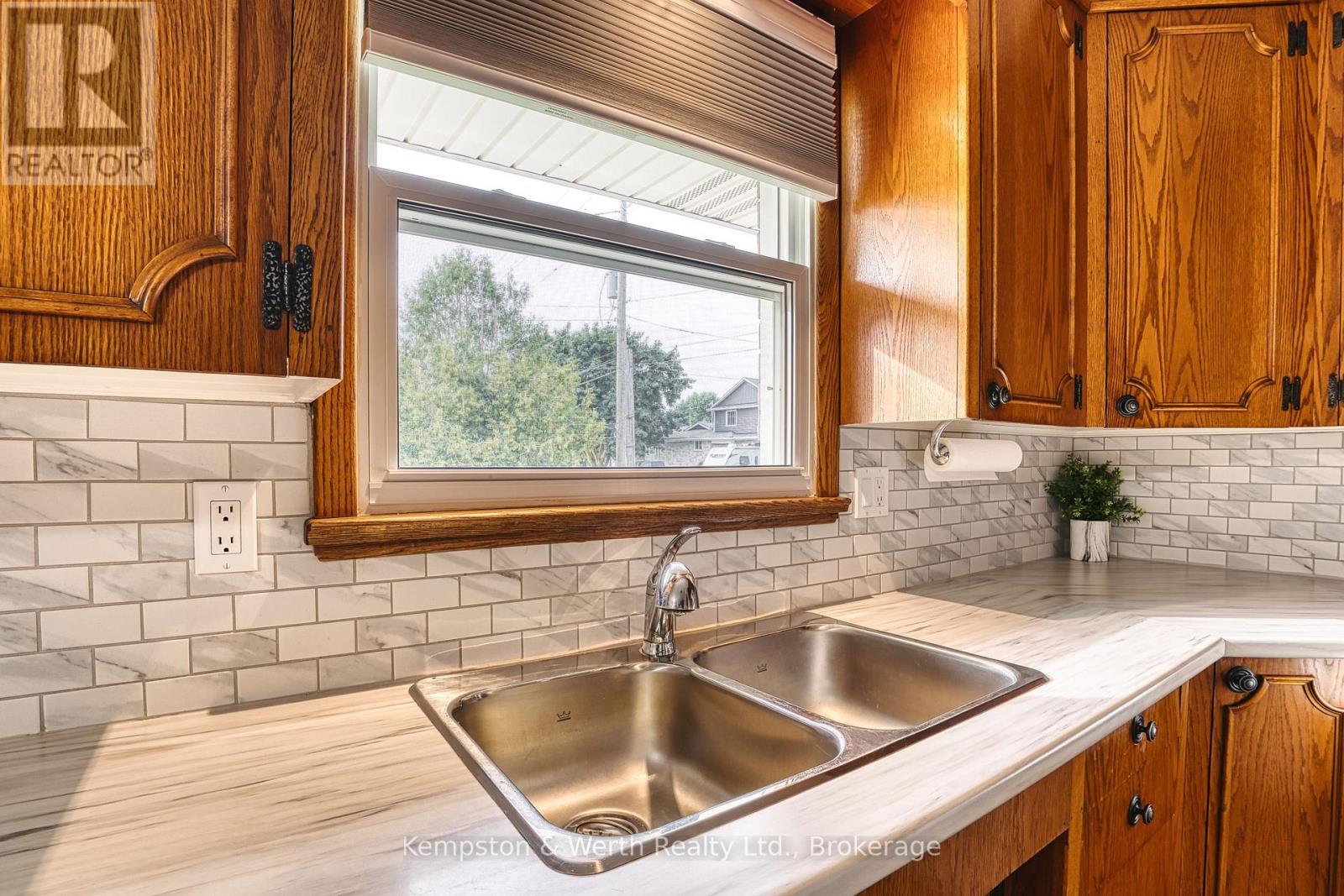 144 King Street, North Perth, Ontario  N0G 1B0 - Photo 19 - X13763412