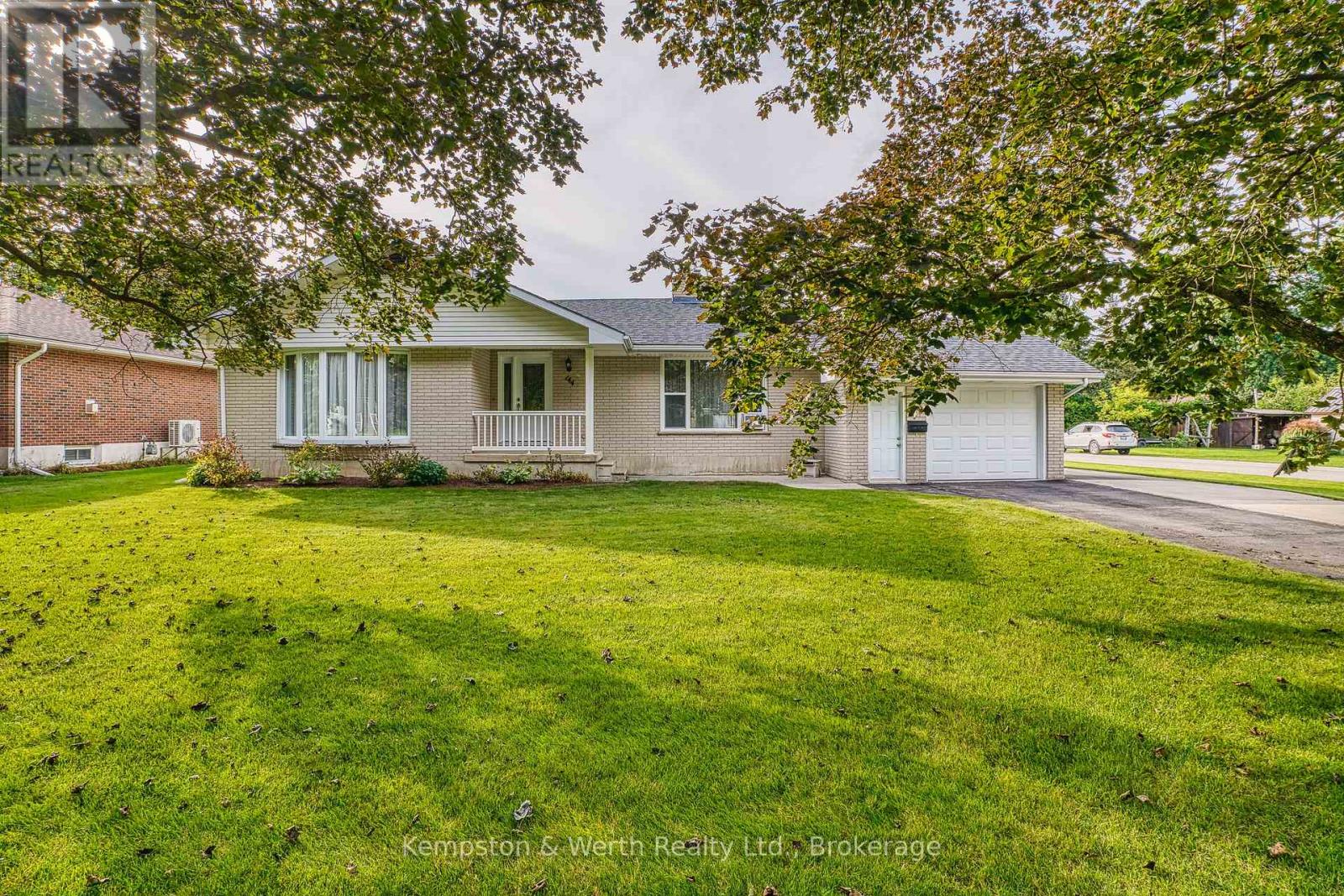 144 King Street, North Perth, Ontario  N0G 1B0 - Photo 2 - X13763412